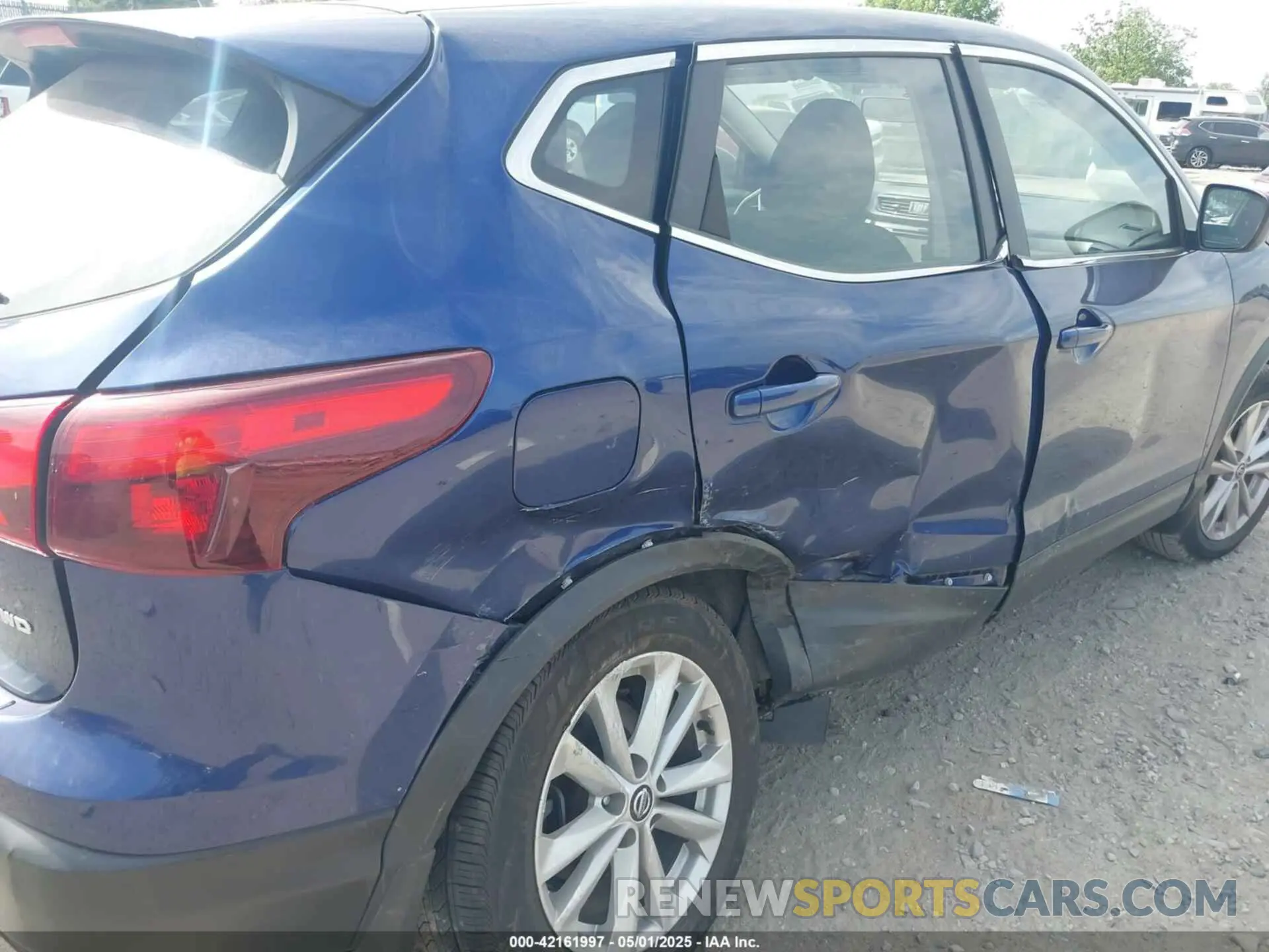 6 Photograph of a damaged car JN1BJ1CR4KW321693 NISSAN ROGUE SPORT 2019
