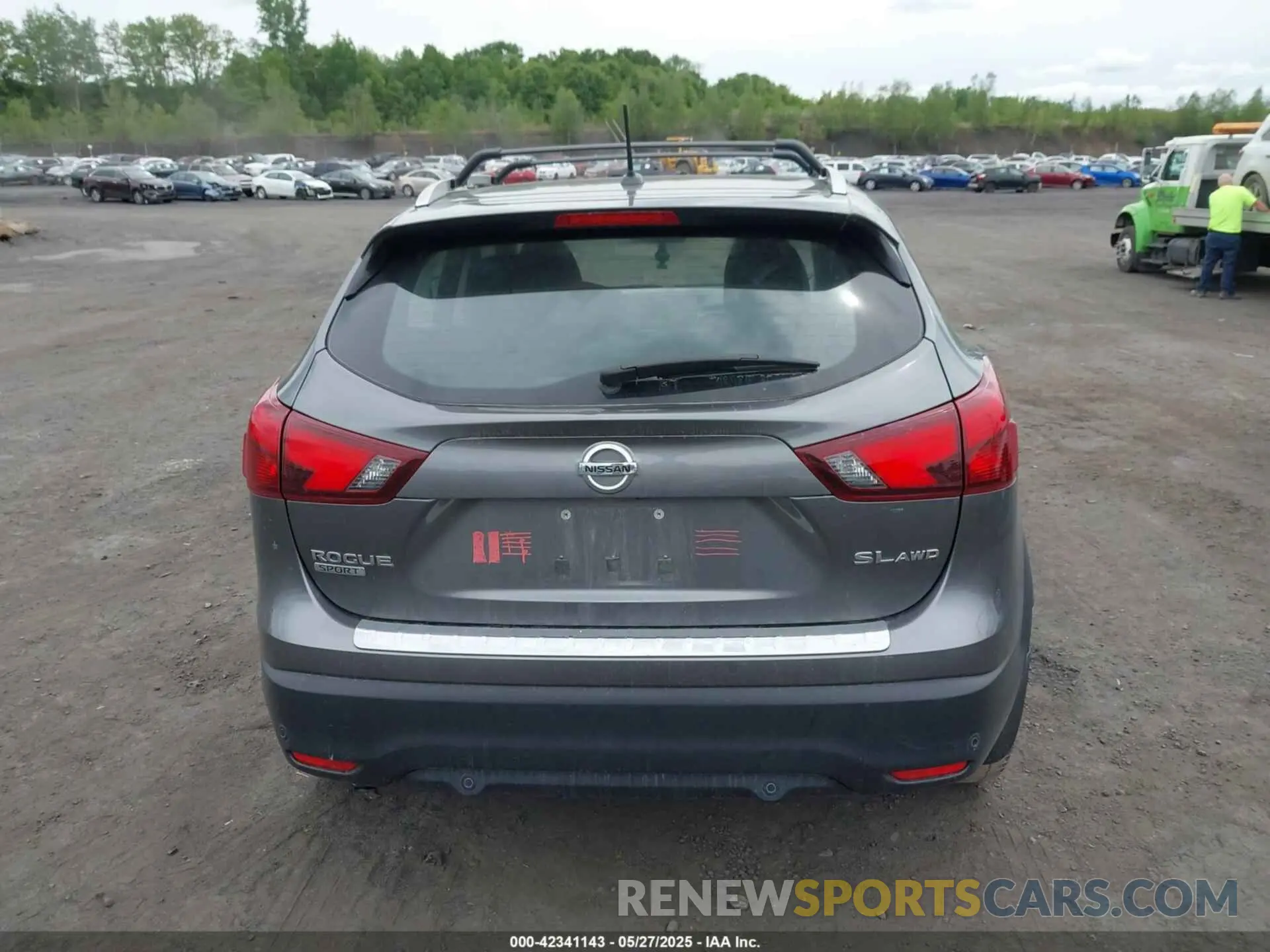 16 Photograph of a damaged car JN1BJ1CR4KW335822 NISSAN ROGUE SPORT 2019