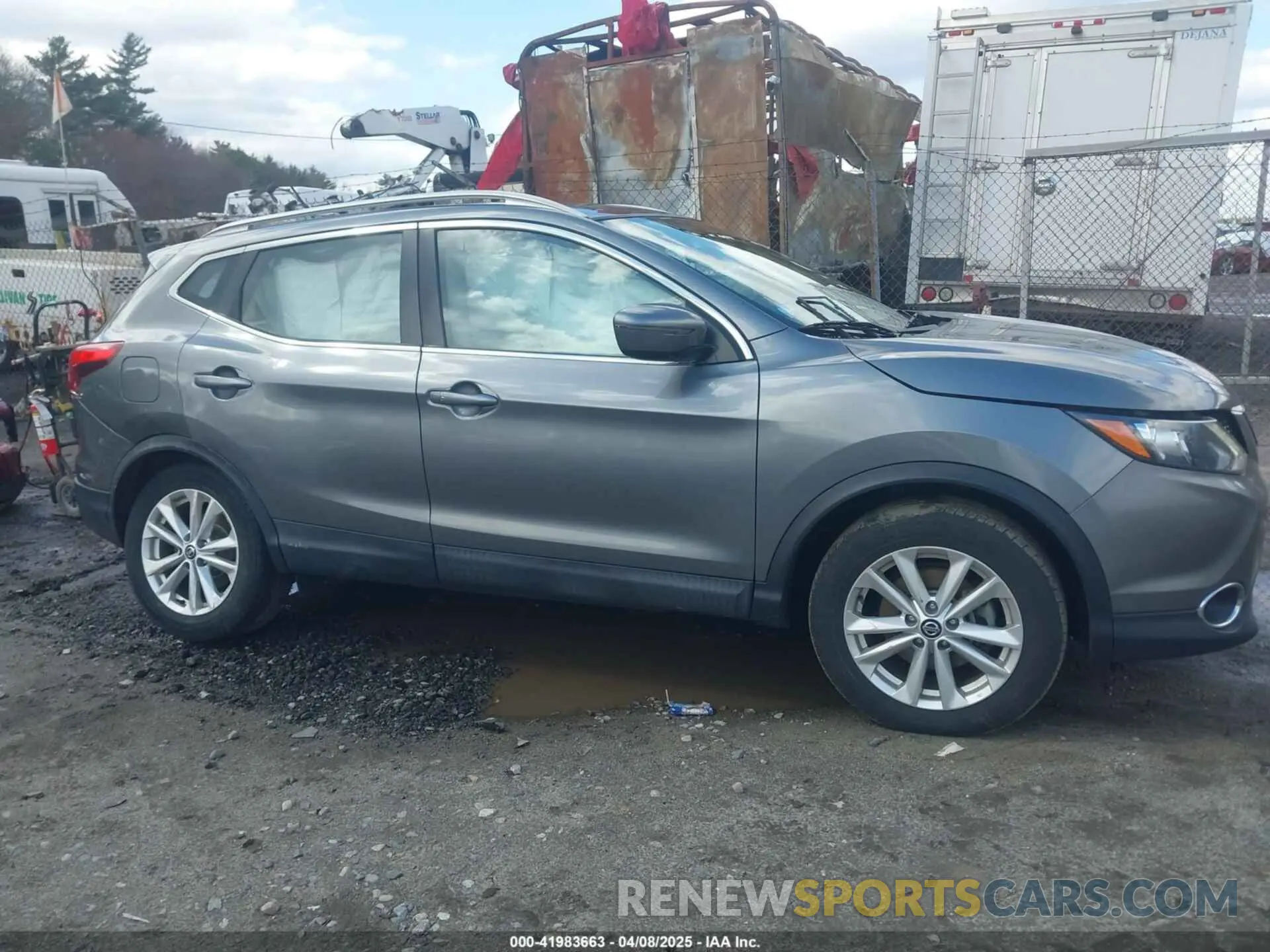 13 Photograph of a damaged car JN1BJ1CR4KW620214 NISSAN ROGUE SPORT 2019