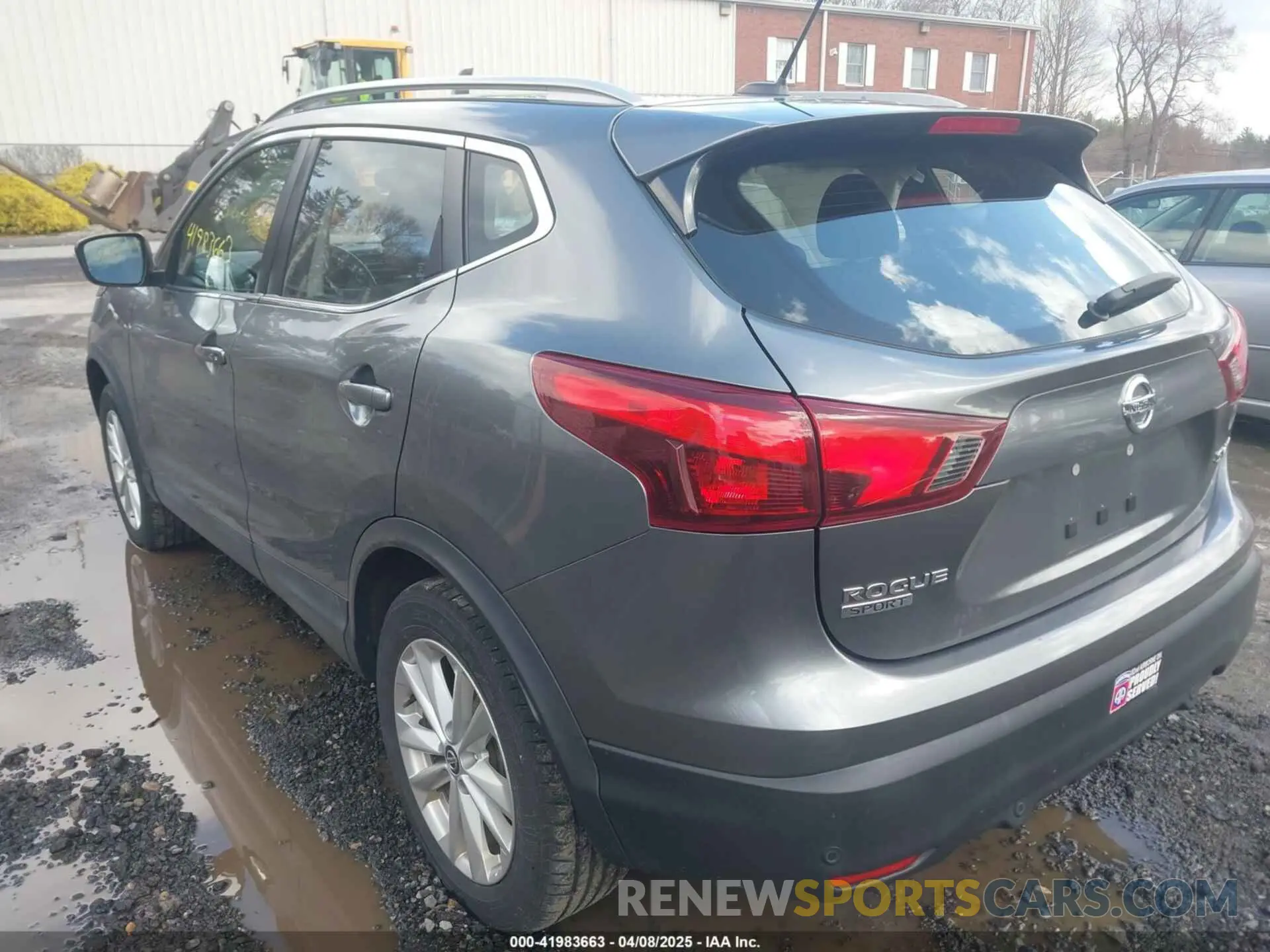 3 Photograph of a damaged car JN1BJ1CR4KW620214 NISSAN ROGUE SPORT 2019