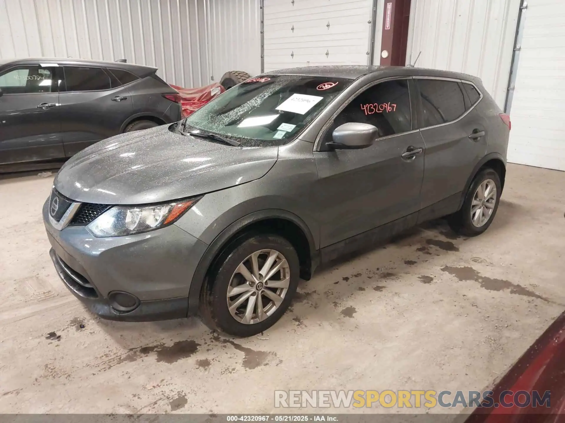 2 Photograph of a damaged car JN1BJ1CR5KW321959 NISSAN ROGUE SPORT 2019