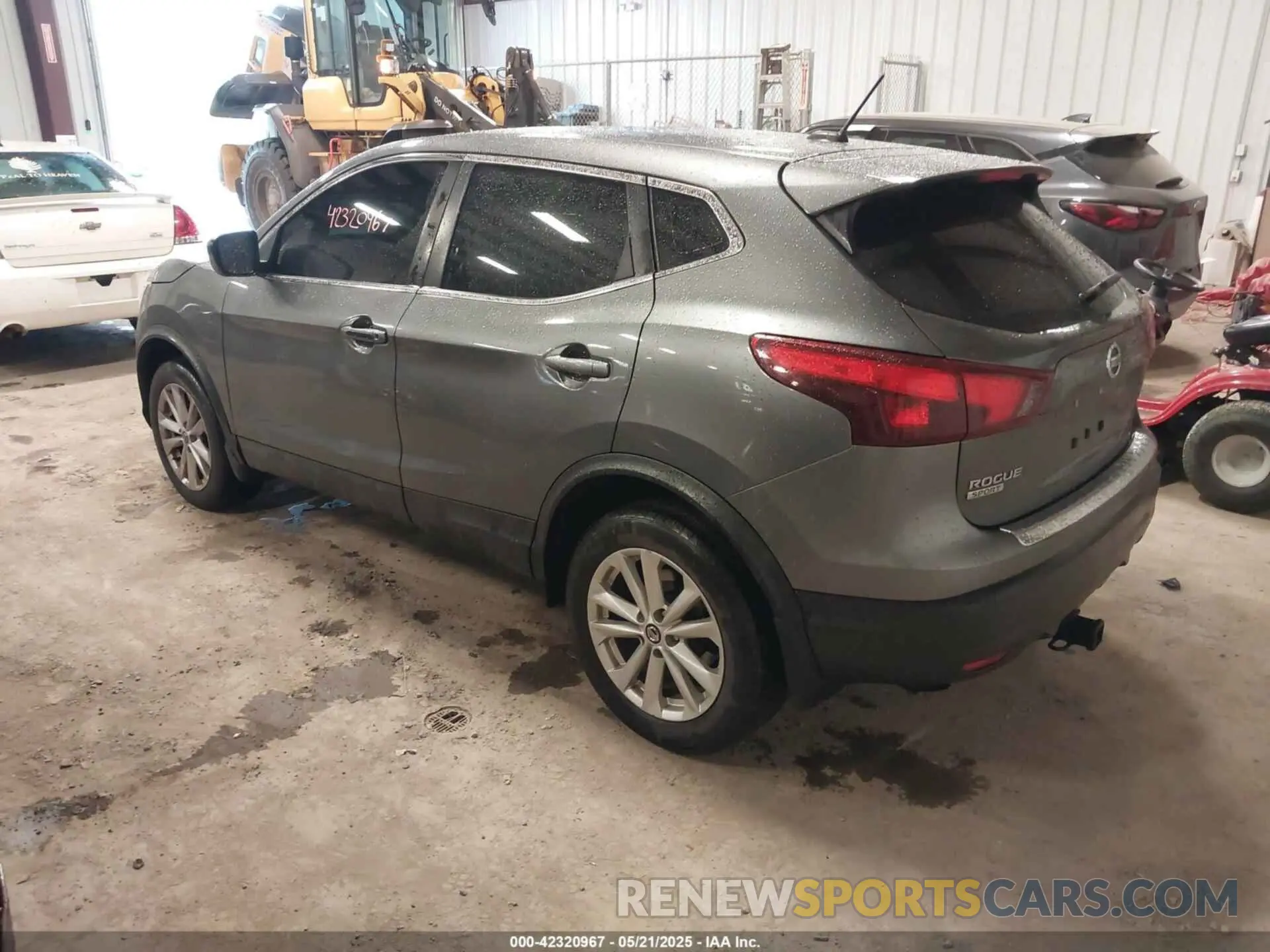 3 Photograph of a damaged car JN1BJ1CR5KW321959 NISSAN ROGUE SPORT 2019