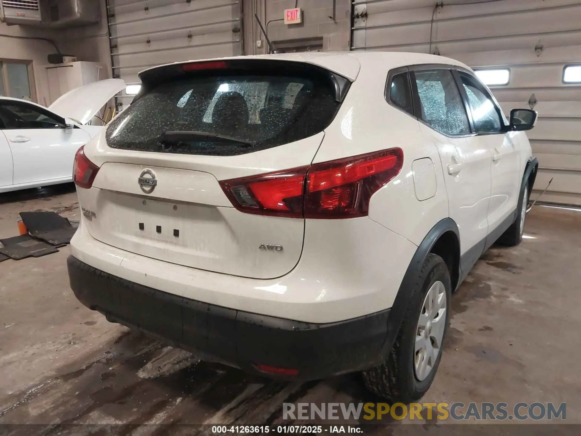 4 Photograph of a damaged car JN1BJ1CR5KW350801 NISSAN ROGUE SPORT 2019