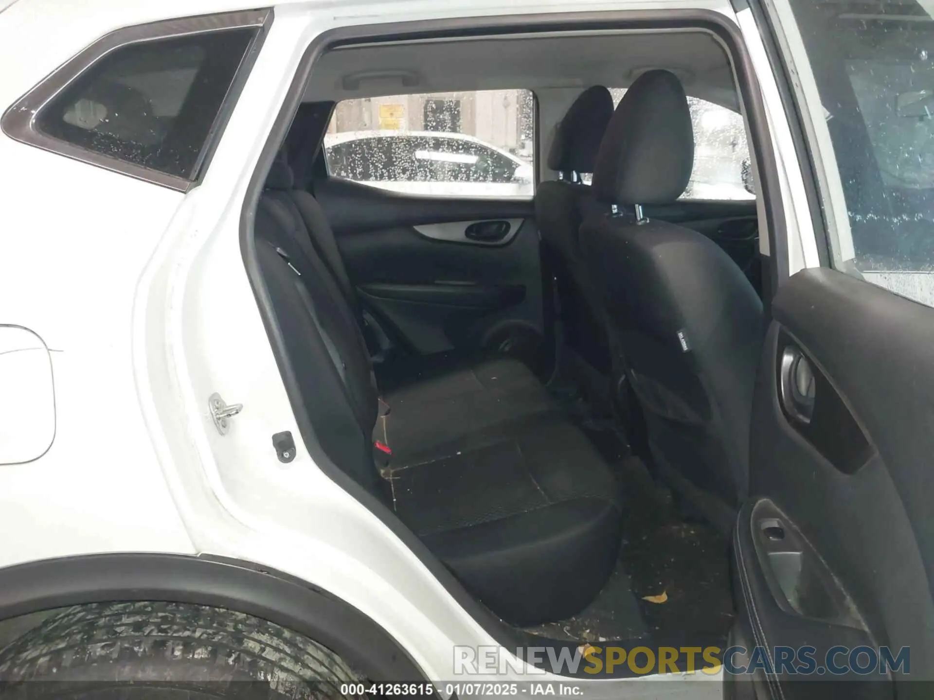 8 Photograph of a damaged car JN1BJ1CR5KW350801 NISSAN ROGUE SPORT 2019
