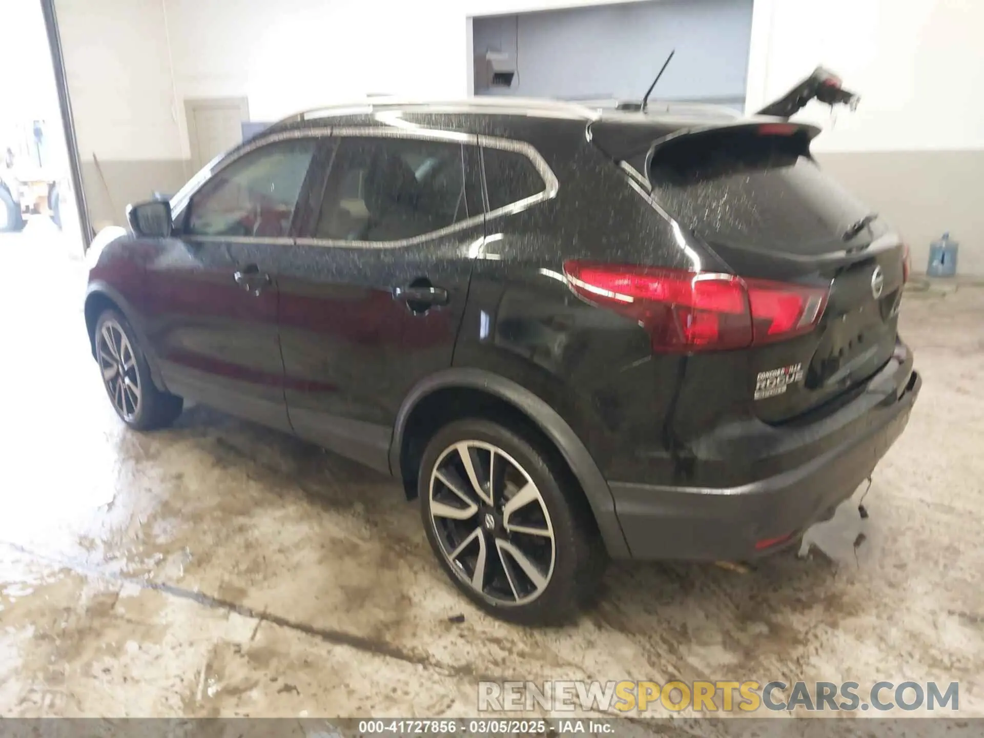 3 Photograph of a damaged car JN1BJ1CR5KW620321 NISSAN ROGUE SPORT 2019