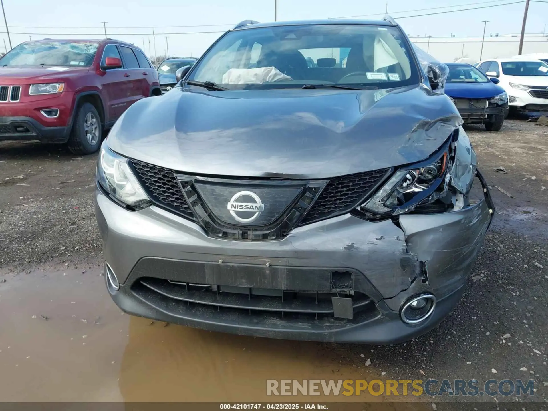 12 Photograph of a damaged car JN1BJ1CR6KW327303 NISSAN ROGUE SPORT 2019