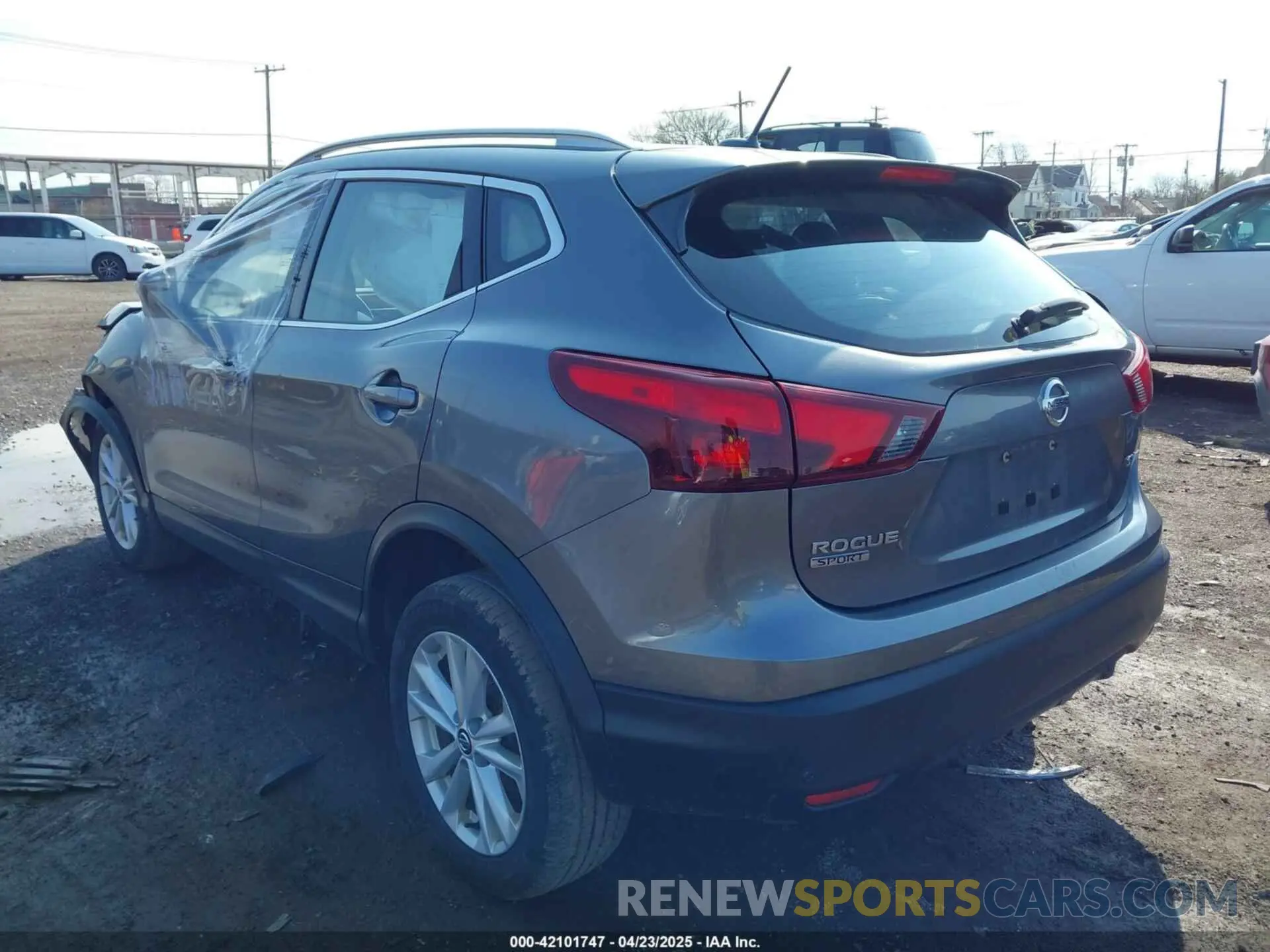 3 Photograph of a damaged car JN1BJ1CR6KW327303 NISSAN ROGUE SPORT 2019