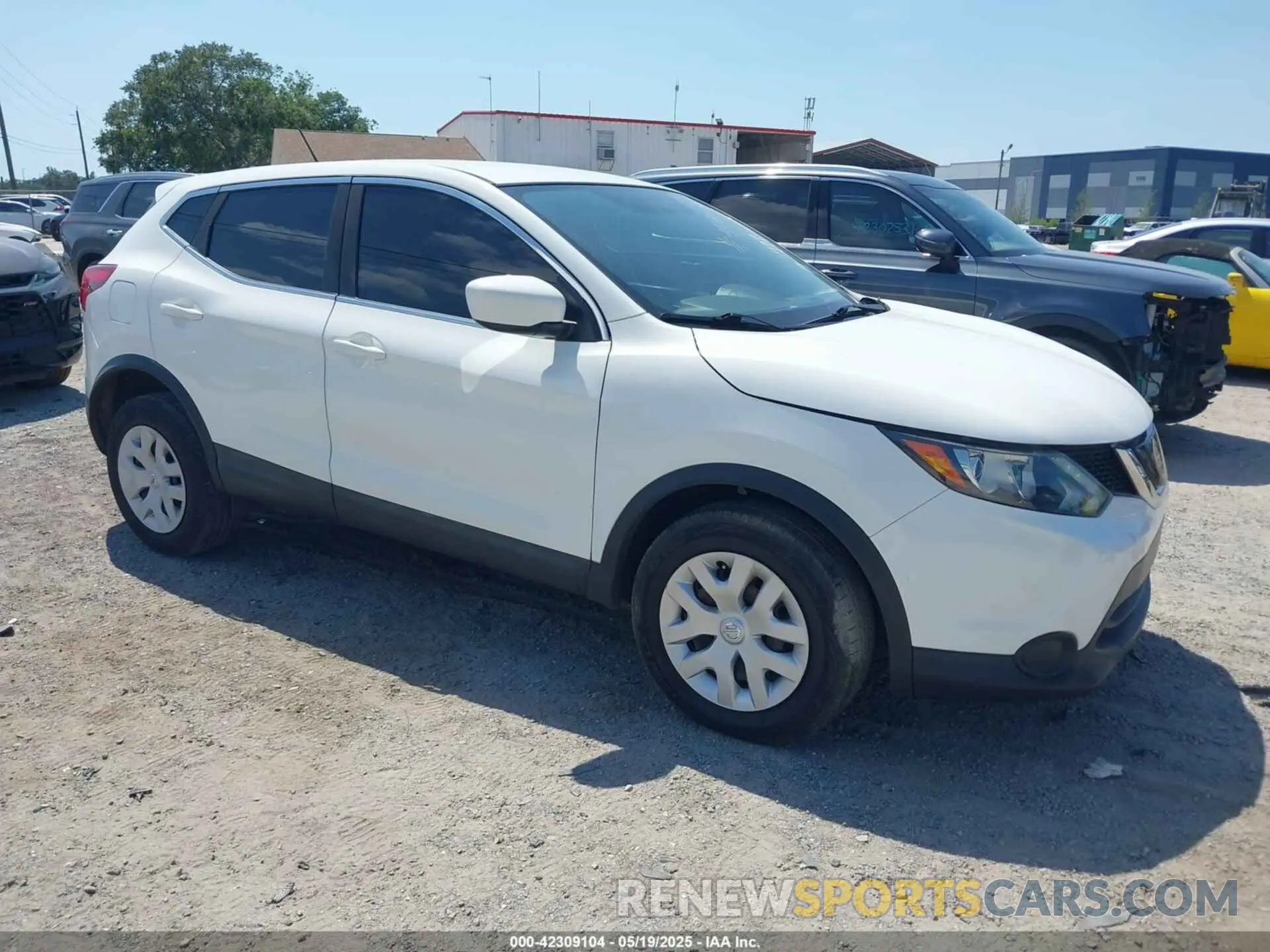 1 Photograph of a damaged car JN1BJ1CR6KW330198 NISSAN ROGUE SPORT 2019