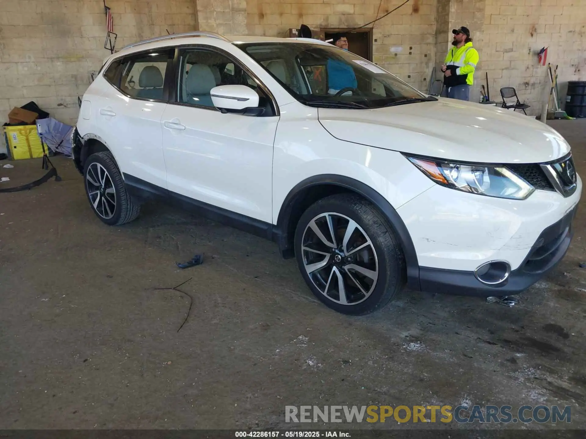 1 Photograph of a damaged car JN1BJ1CR6KW340777 NISSAN ROGUE SPORT 2019
