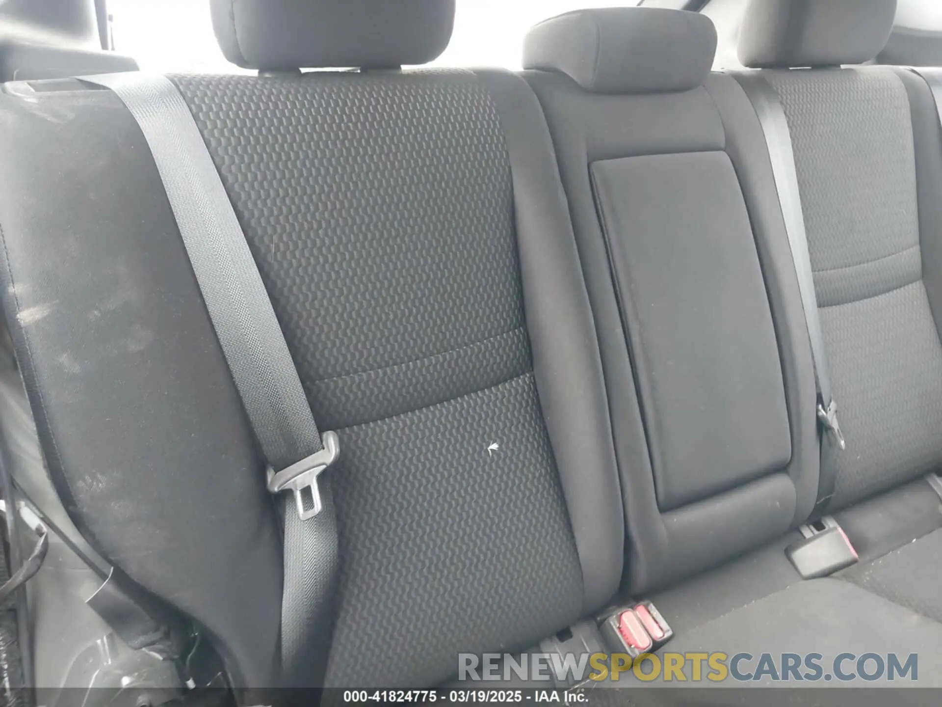 8 Photograph of a damaged car JN1BJ1CR6KW350001 NISSAN ROGUE SPORT 2019