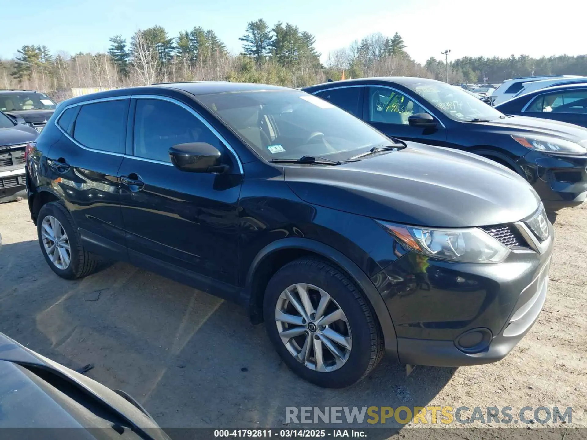 13 Photograph of a damaged car JN1BJ1CR7KW311109 NISSAN ROGUE SPORT 2019