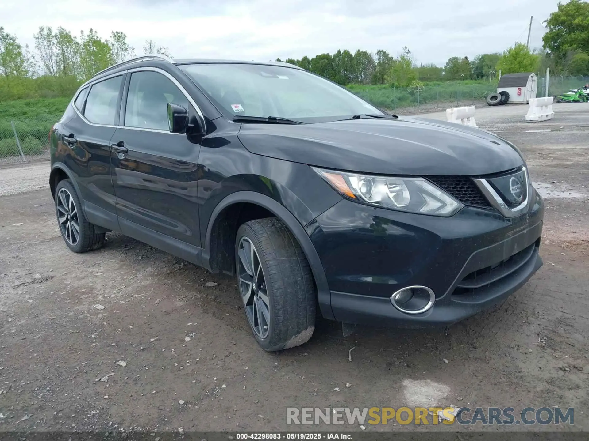 1 Photograph of a damaged car JN1BJ1CR7KW319629 NISSAN ROGUE SPORT 2019