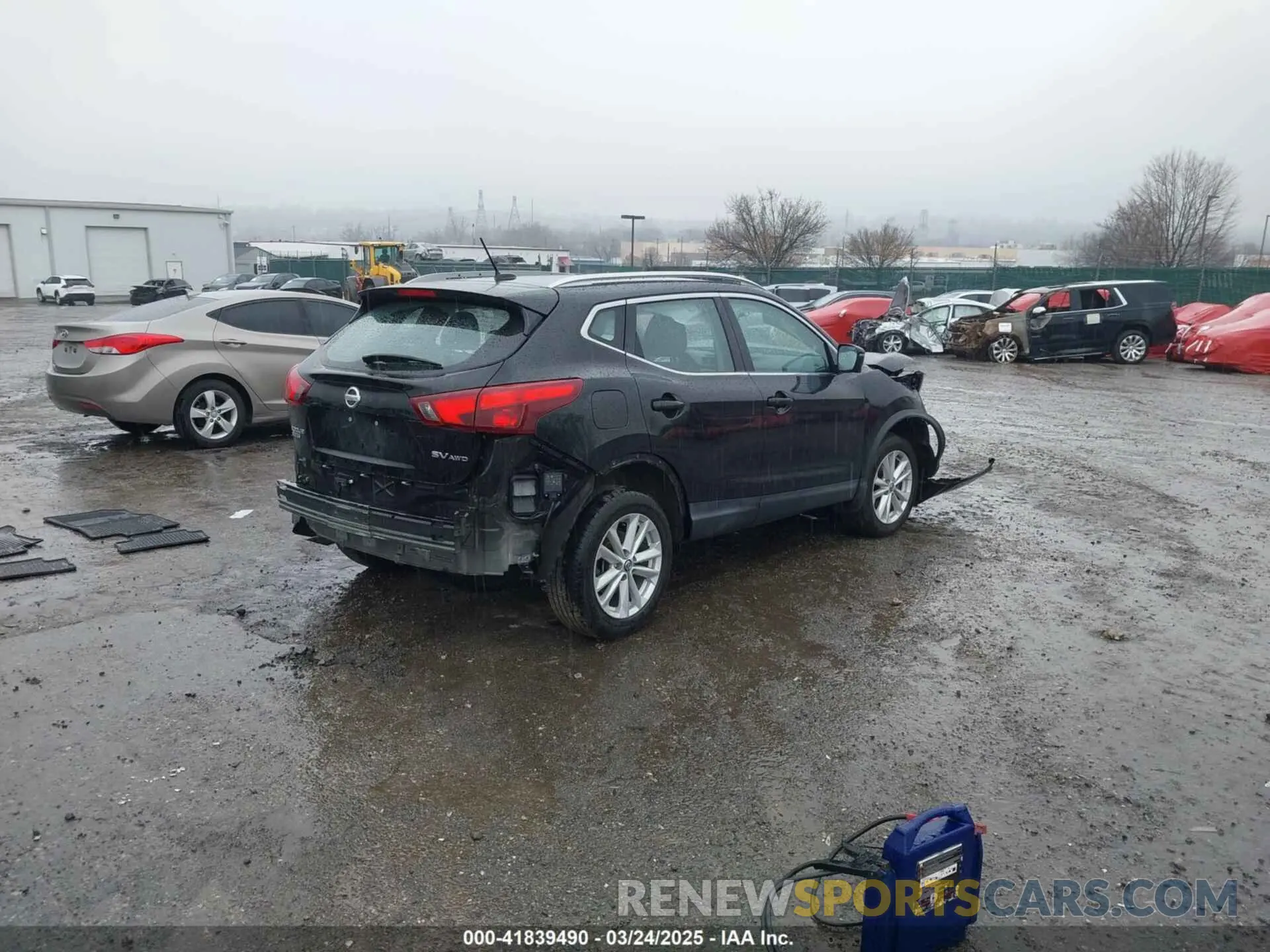 4 Photograph of a damaged car JN1BJ1CR7KW351870 NISSAN ROGUE SPORT 2019