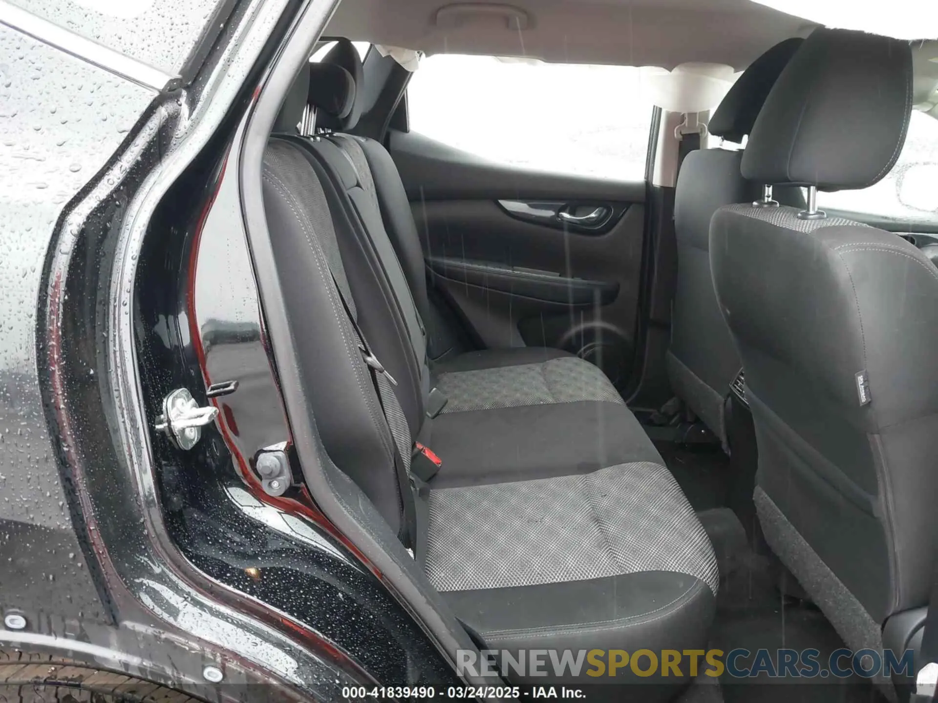 8 Photograph of a damaged car JN1BJ1CR7KW351870 NISSAN ROGUE SPORT 2019