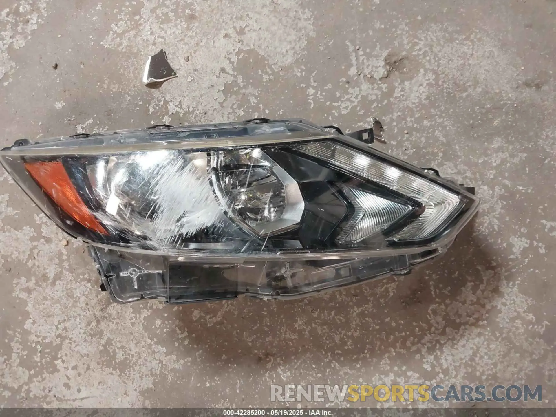 12 Photograph of a damaged car JN1BJ1CR7KW626394 NISSAN ROGUE SPORT 2019