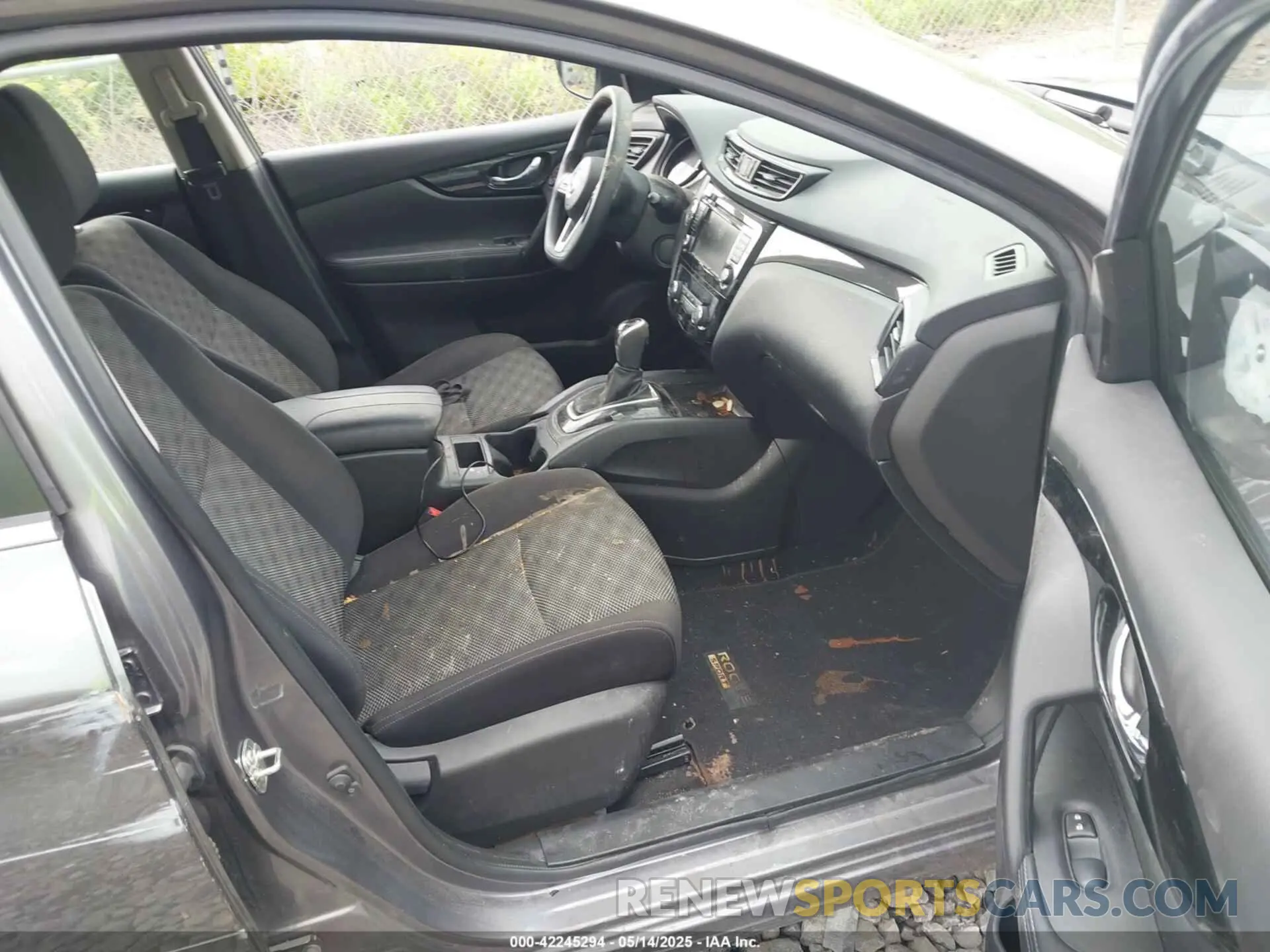 5 Photograph of a damaged car JN1BJ1CR7KW627870 NISSAN ROGUE SPORT 2019