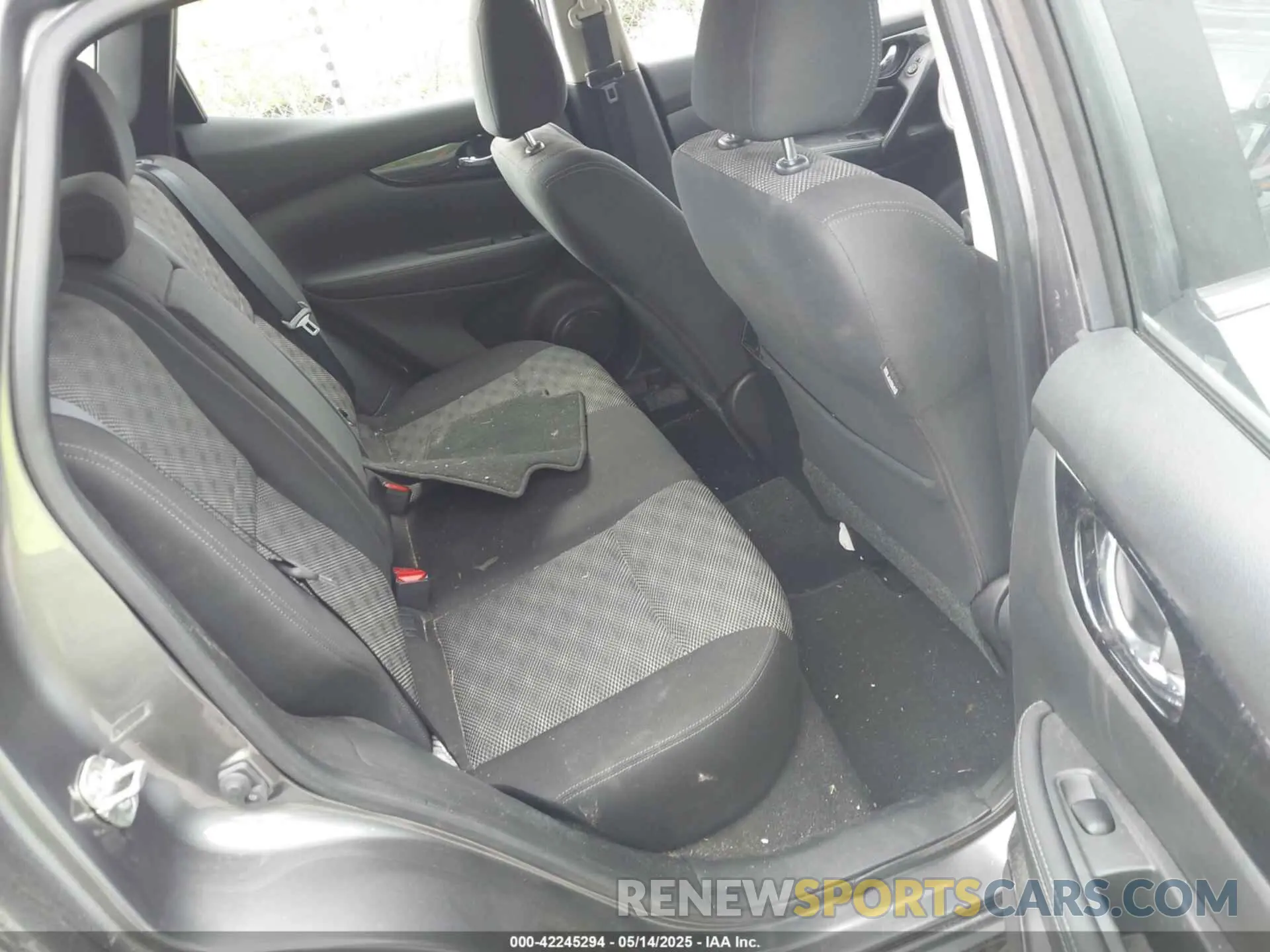 8 Photograph of a damaged car JN1BJ1CR7KW627870 NISSAN ROGUE SPORT 2019
