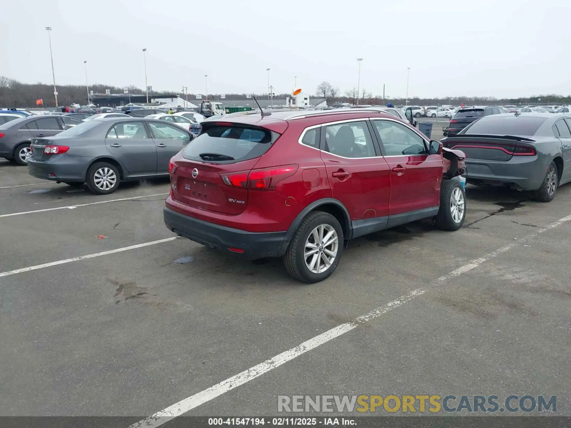 4 Photograph of a damaged car JN1BJ1CR8KW311328 NISSAN ROGUE SPORT 2019