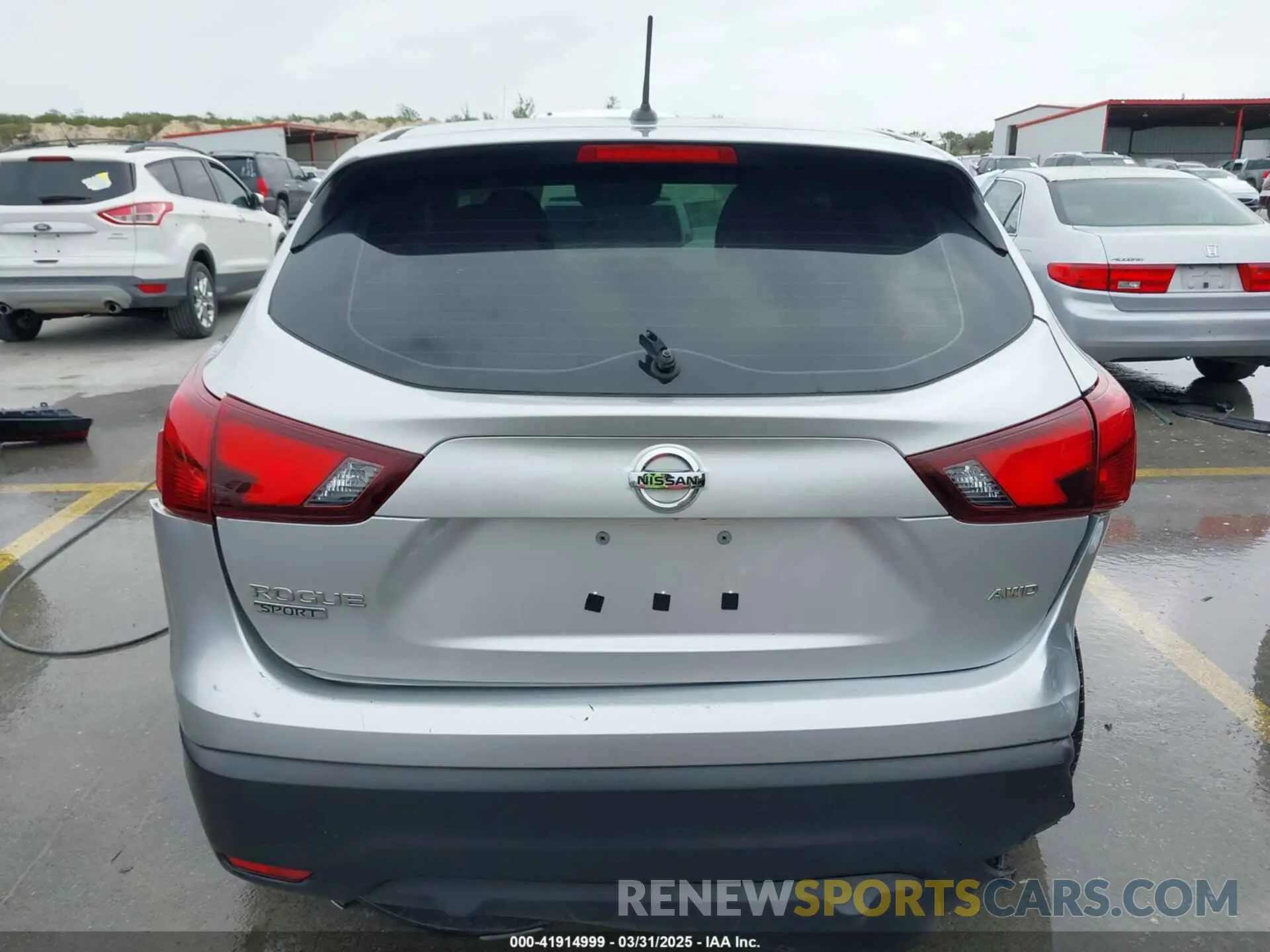 16 Photograph of a damaged car JN1BJ1CR8KW316867 NISSAN ROGUE SPORT 2019