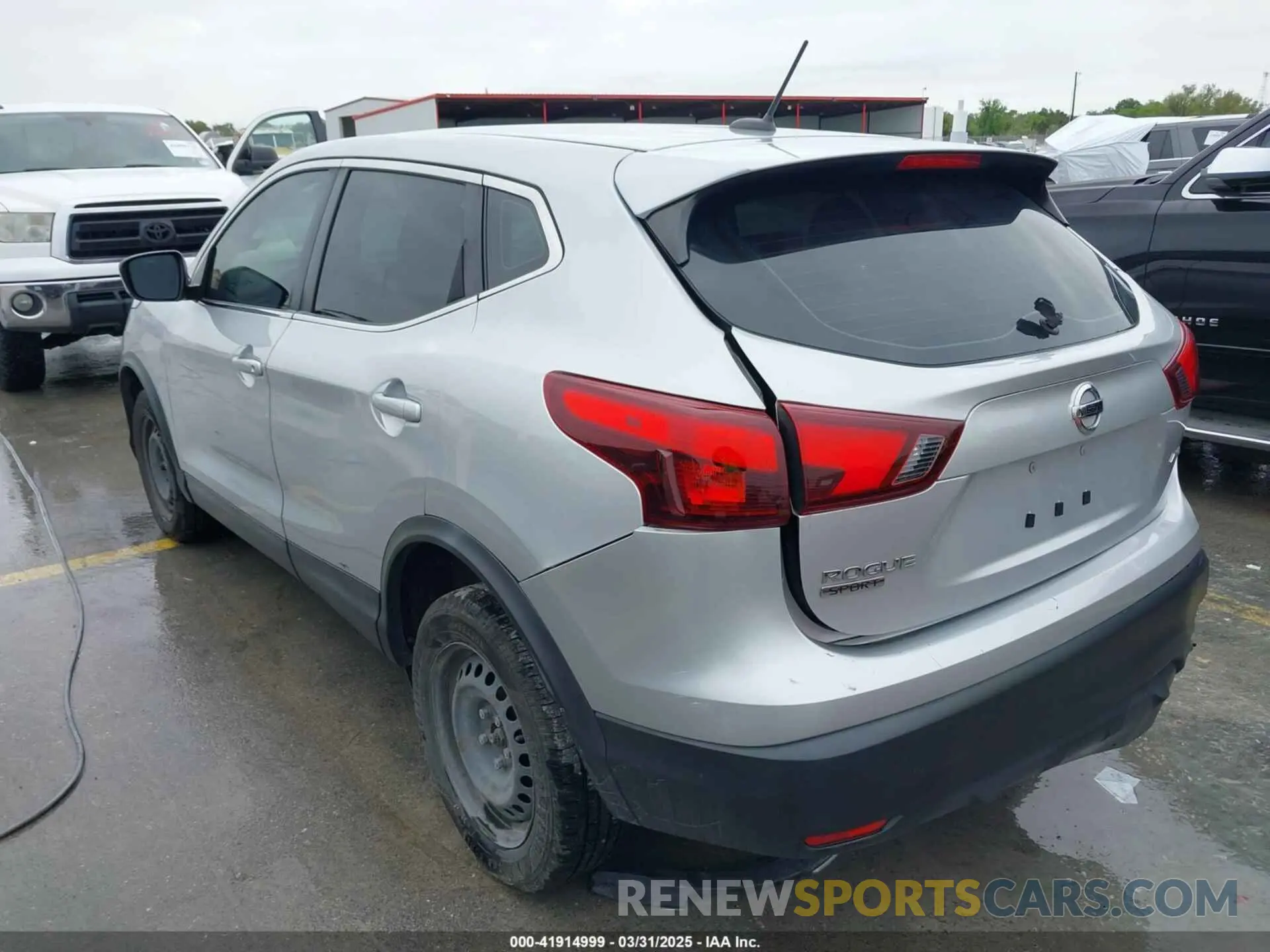 3 Photograph of a damaged car JN1BJ1CR8KW316867 NISSAN ROGUE SPORT 2019