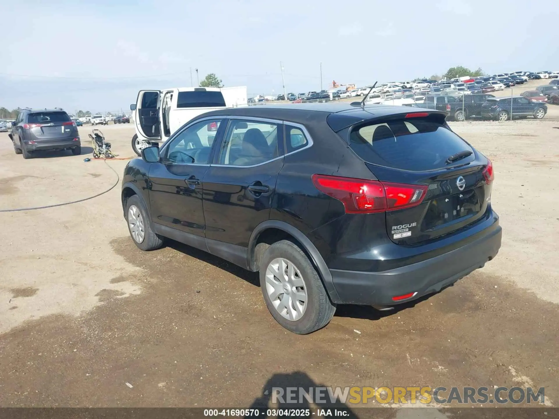 3 Photograph of a damaged car JN1BJ1CR8KW333880 NISSAN ROGUE SPORT 2019