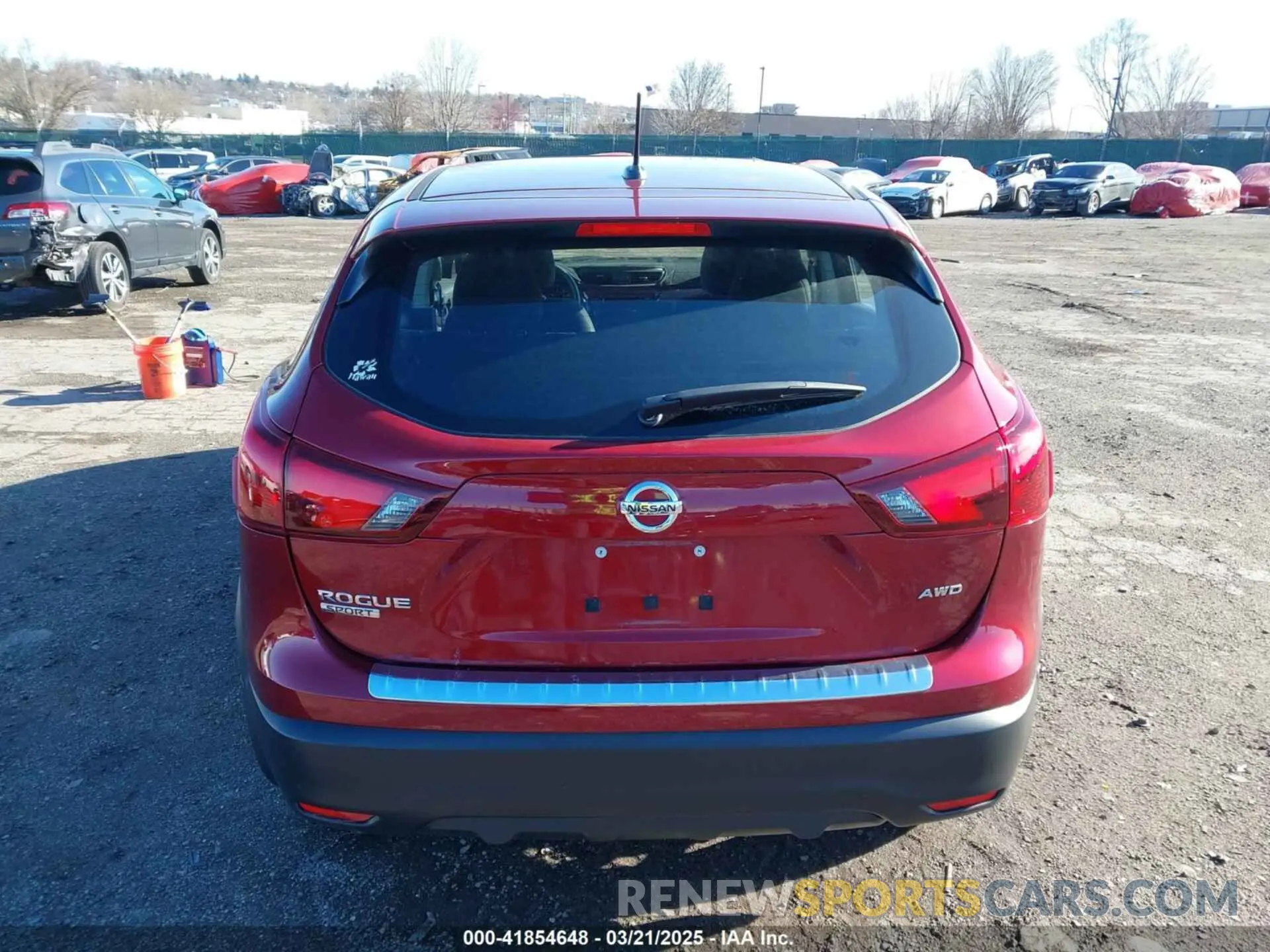 17 Photograph of a damaged car JN1BJ1CR9KW320099 NISSAN ROGUE SPORT 2019
