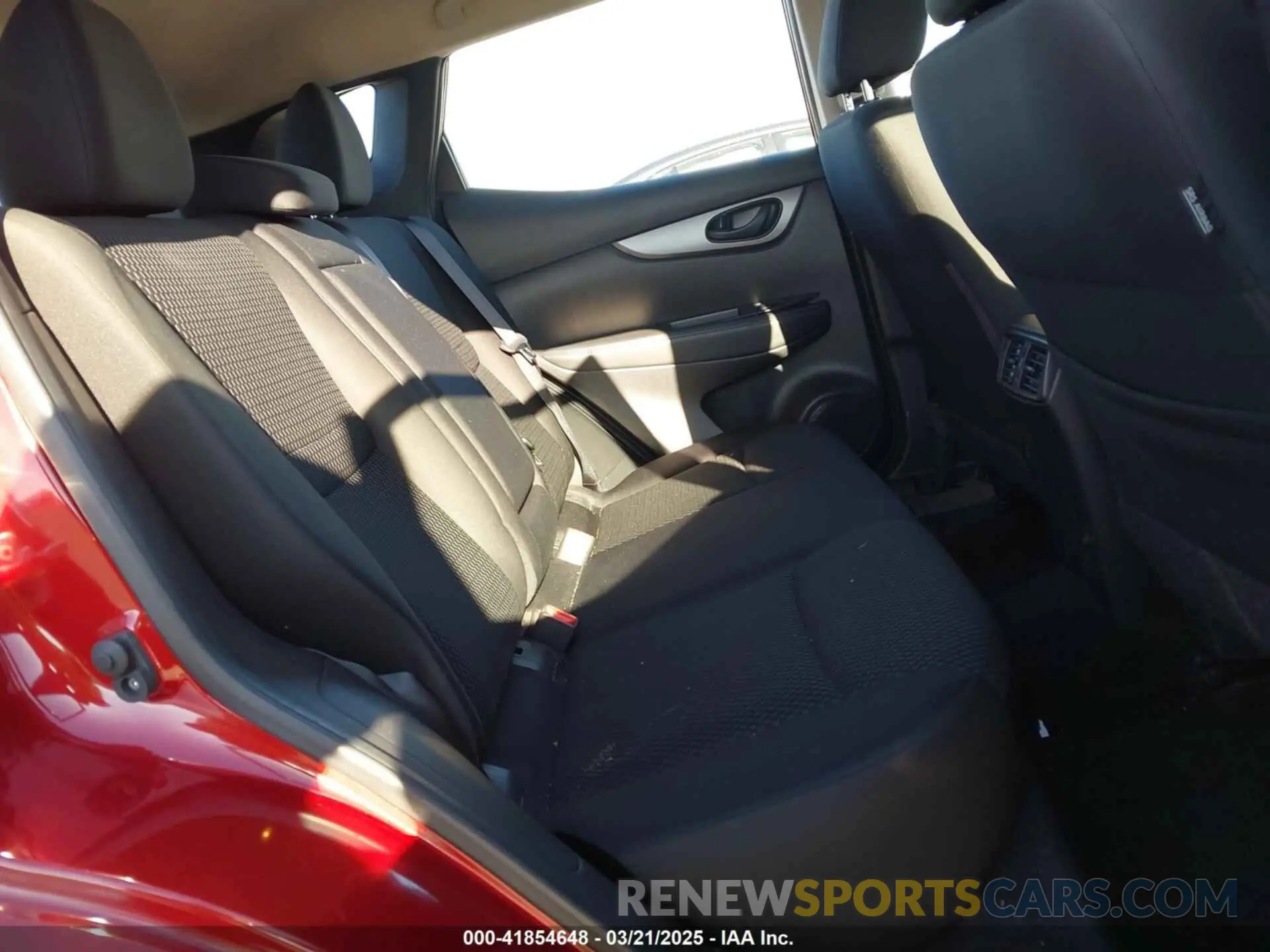 8 Photograph of a damaged car JN1BJ1CR9KW320099 NISSAN ROGUE SPORT 2019