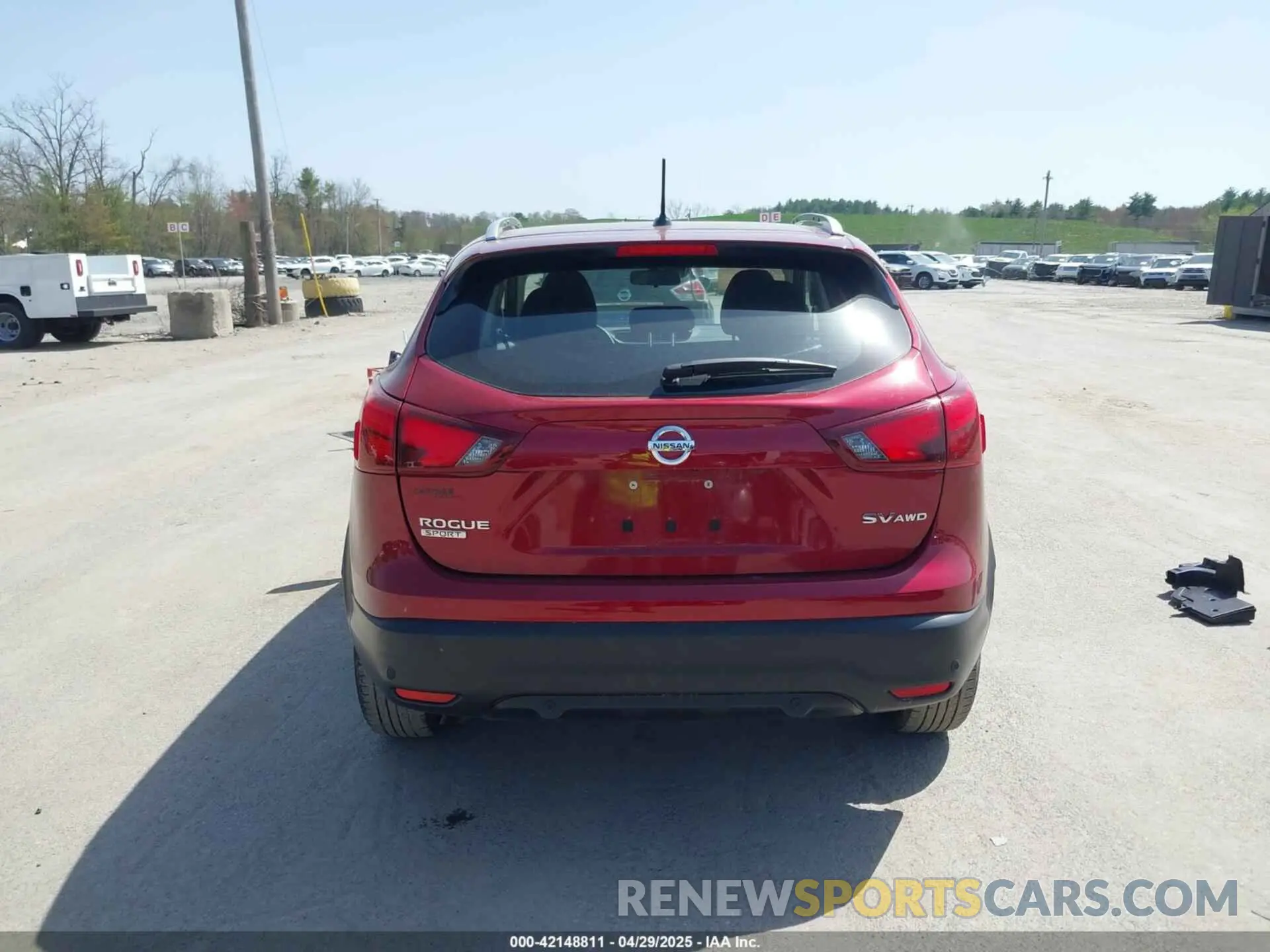 16 Photograph of a damaged car JN1BJ1CR9KW326856 NISSAN ROGUE SPORT 2019