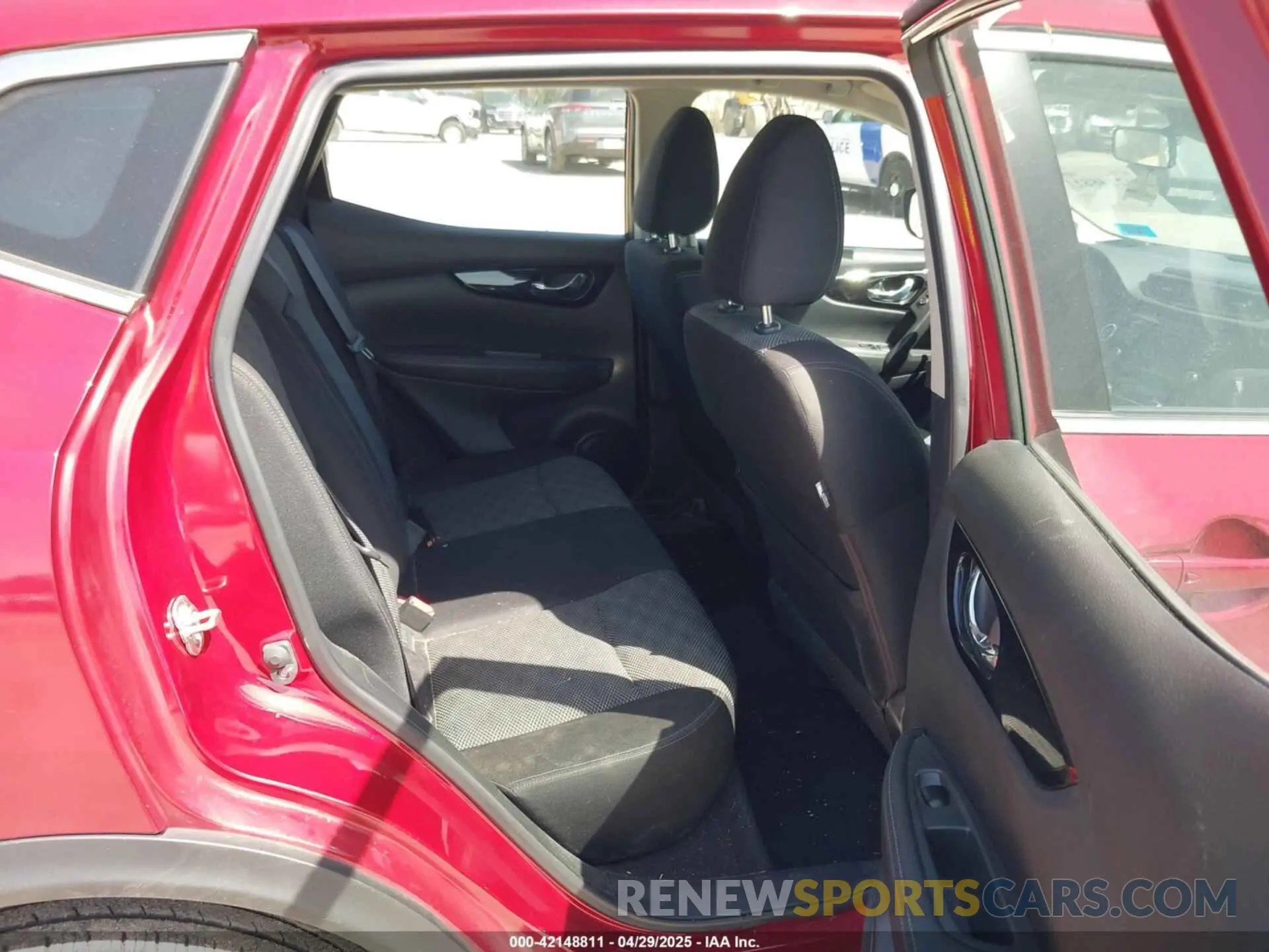 8 Photograph of a damaged car JN1BJ1CR9KW326856 NISSAN ROGUE SPORT 2019