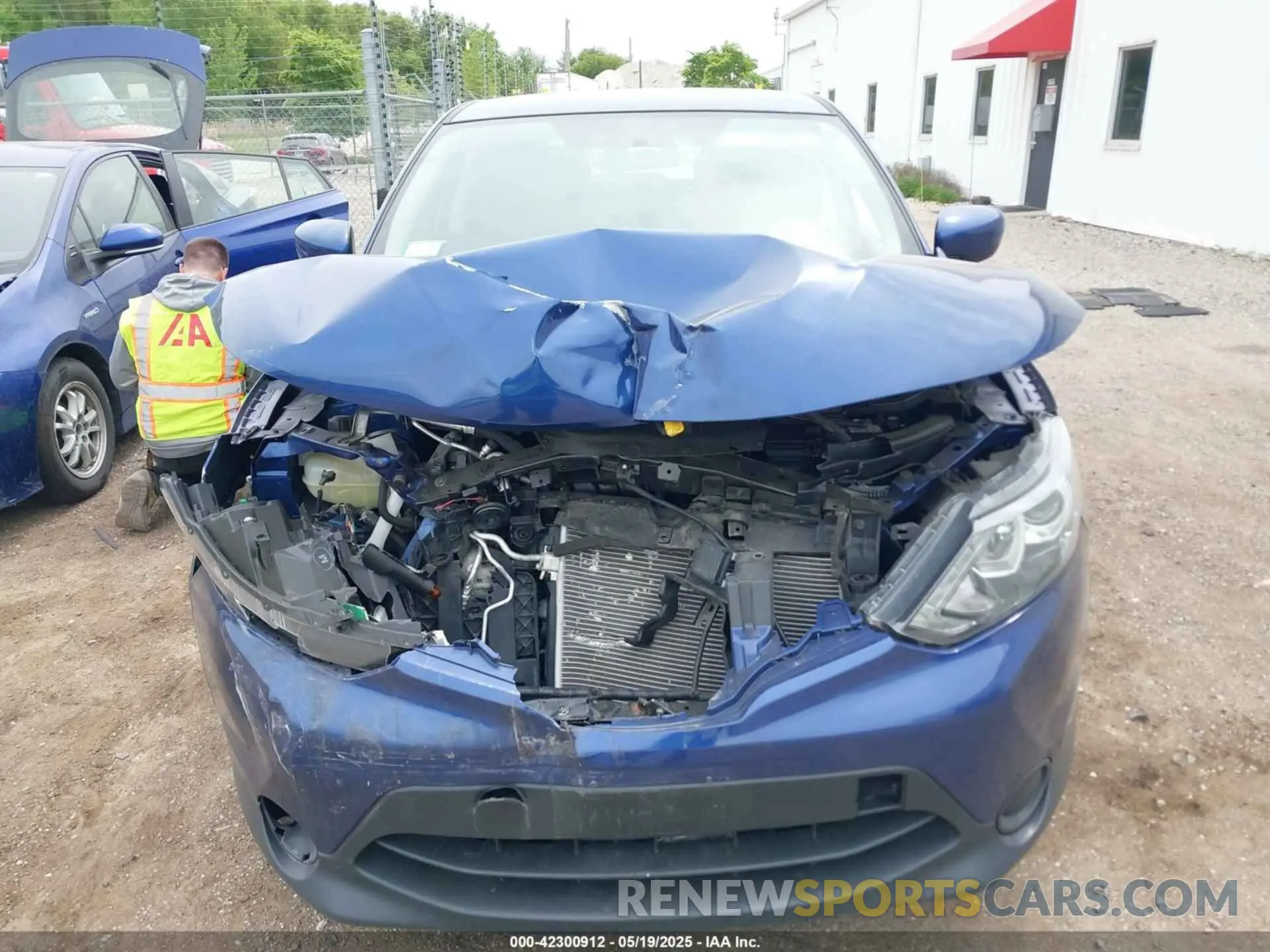 11 Photograph of a damaged car JN1BJ1CR9KW350946 NISSAN ROGUE SPORT 2019