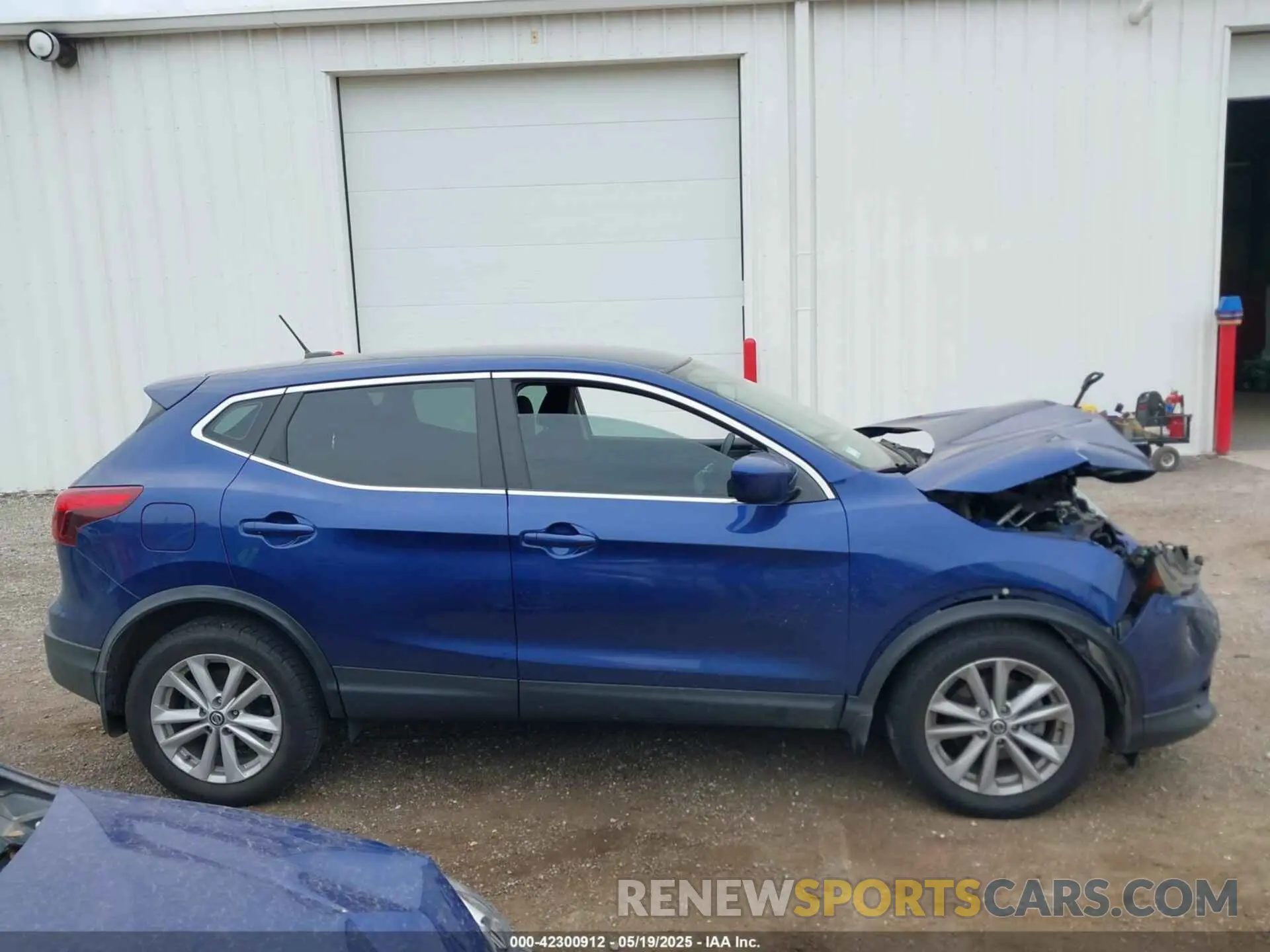 12 Photograph of a damaged car JN1BJ1CR9KW350946 NISSAN ROGUE SPORT 2019