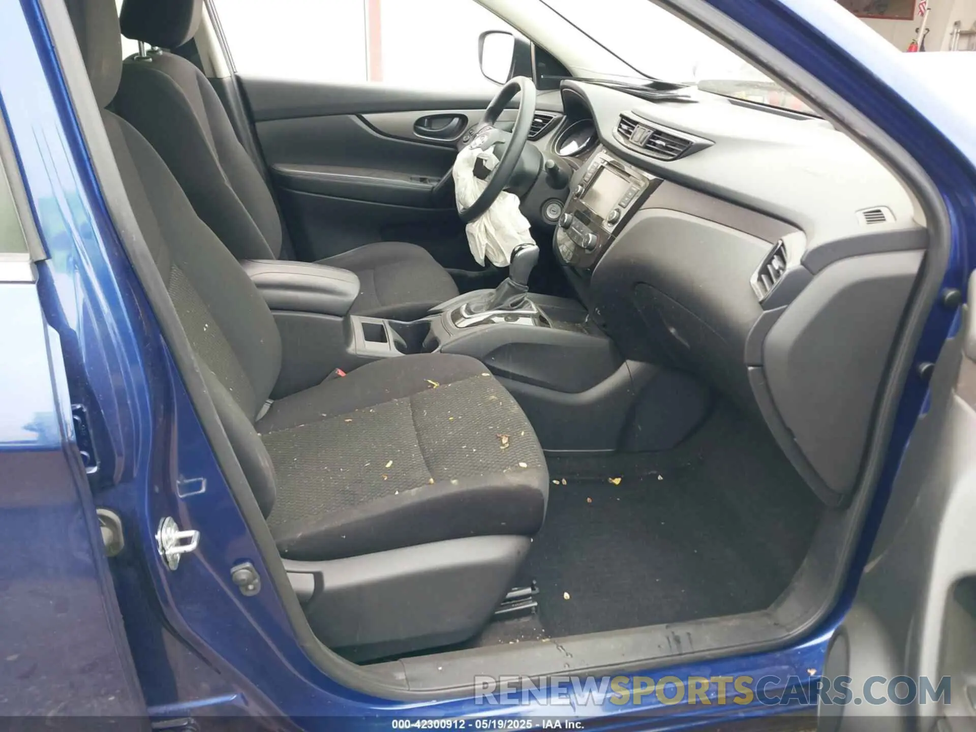5 Photograph of a damaged car JN1BJ1CR9KW350946 NISSAN ROGUE SPORT 2019