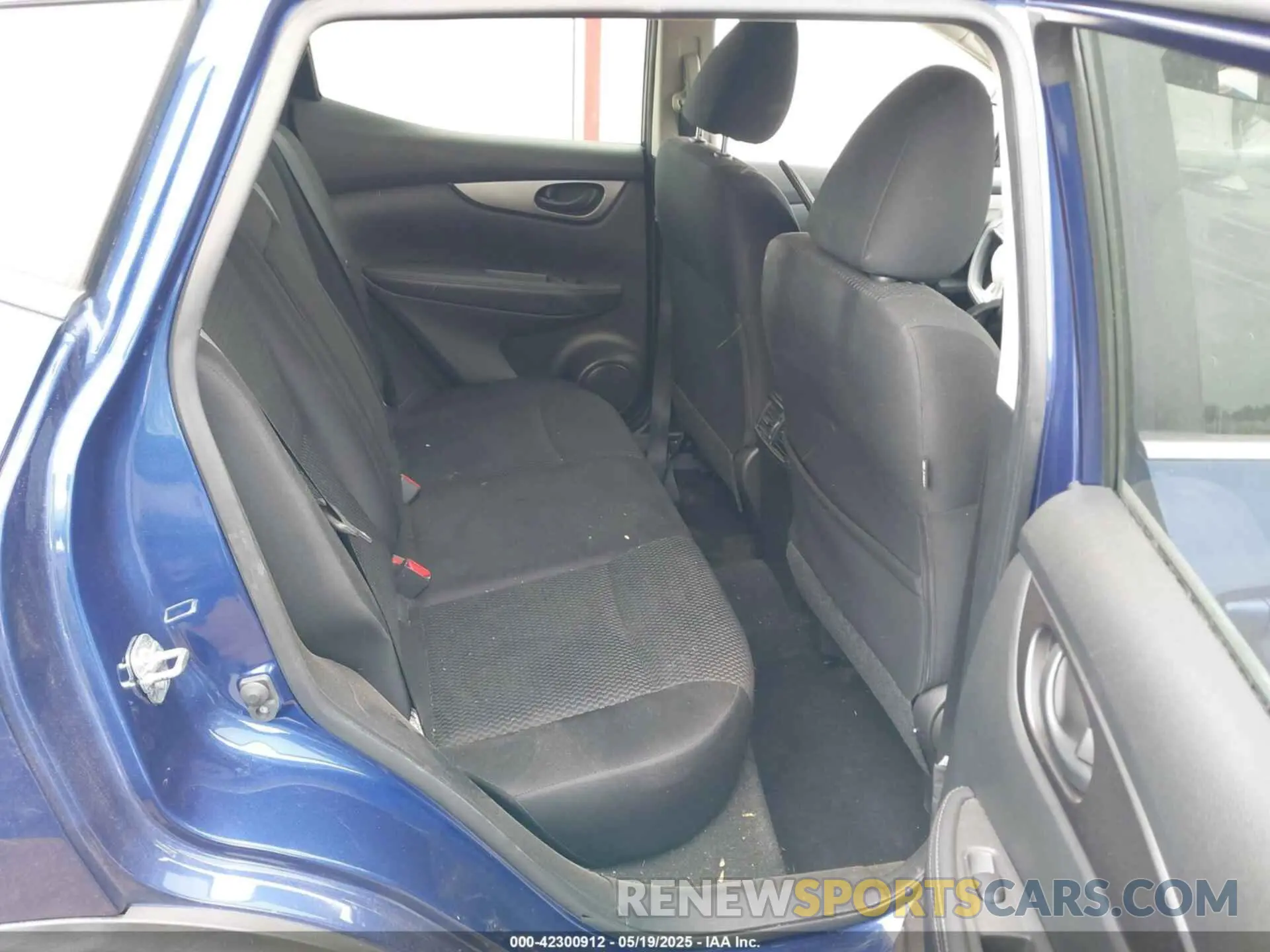 8 Photograph of a damaged car JN1BJ1CR9KW350946 NISSAN ROGUE SPORT 2019