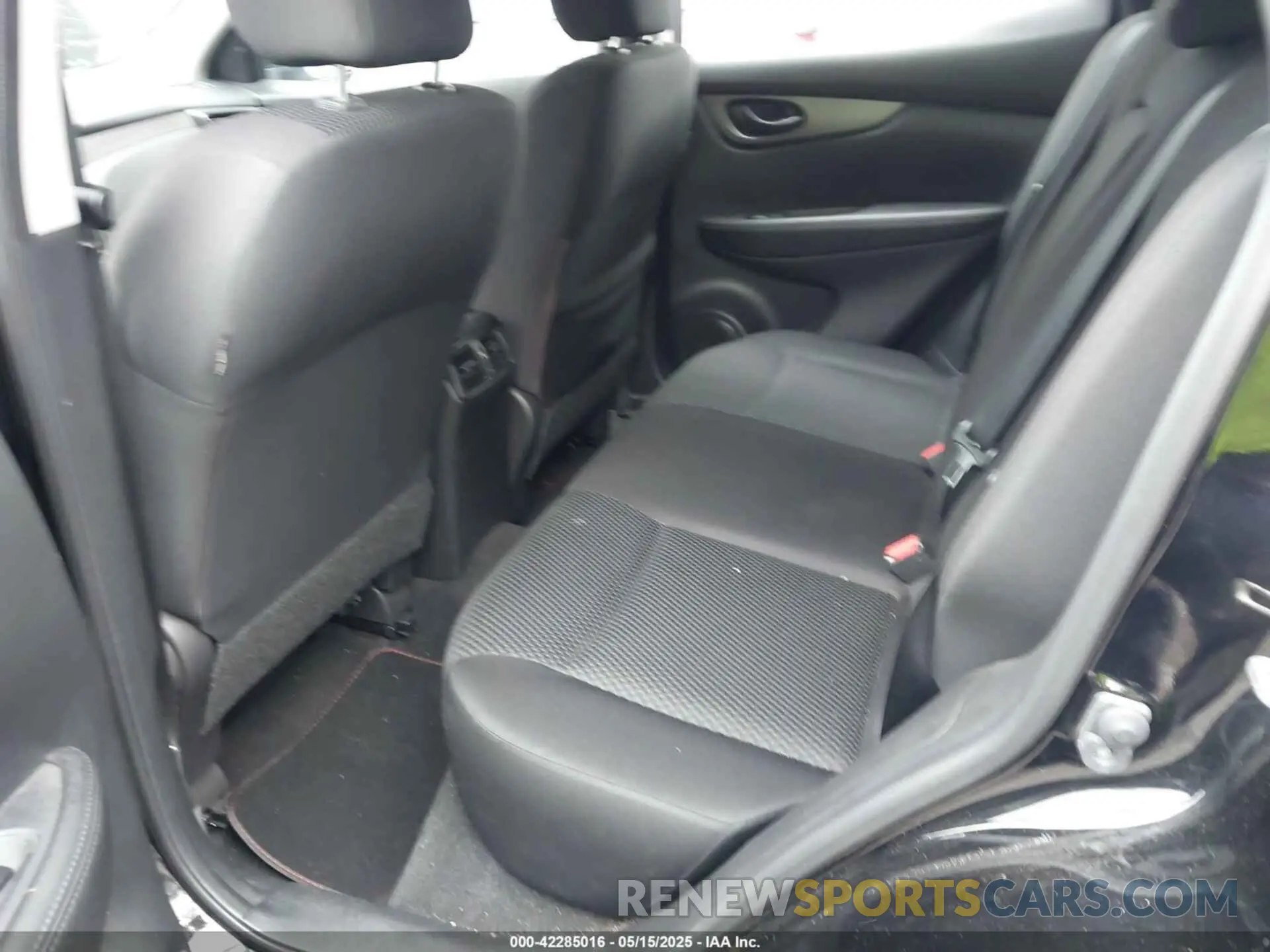 8 Photograph of a damaged car JN1BJ1CR9KW628552 NISSAN ROGUE SPORT 2019