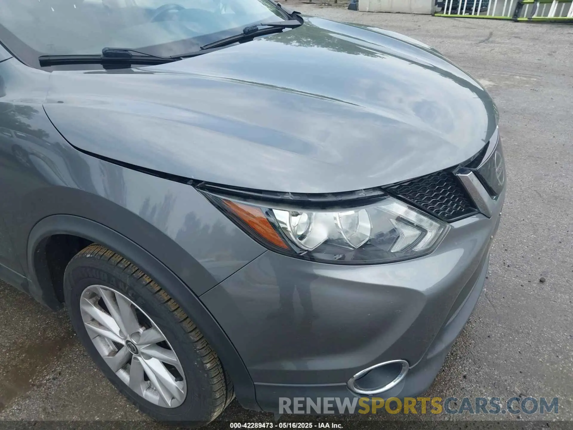 18 Photograph of a damaged car JN1BJ1CRXKW311797 NISSAN ROGUE SPORT 2019