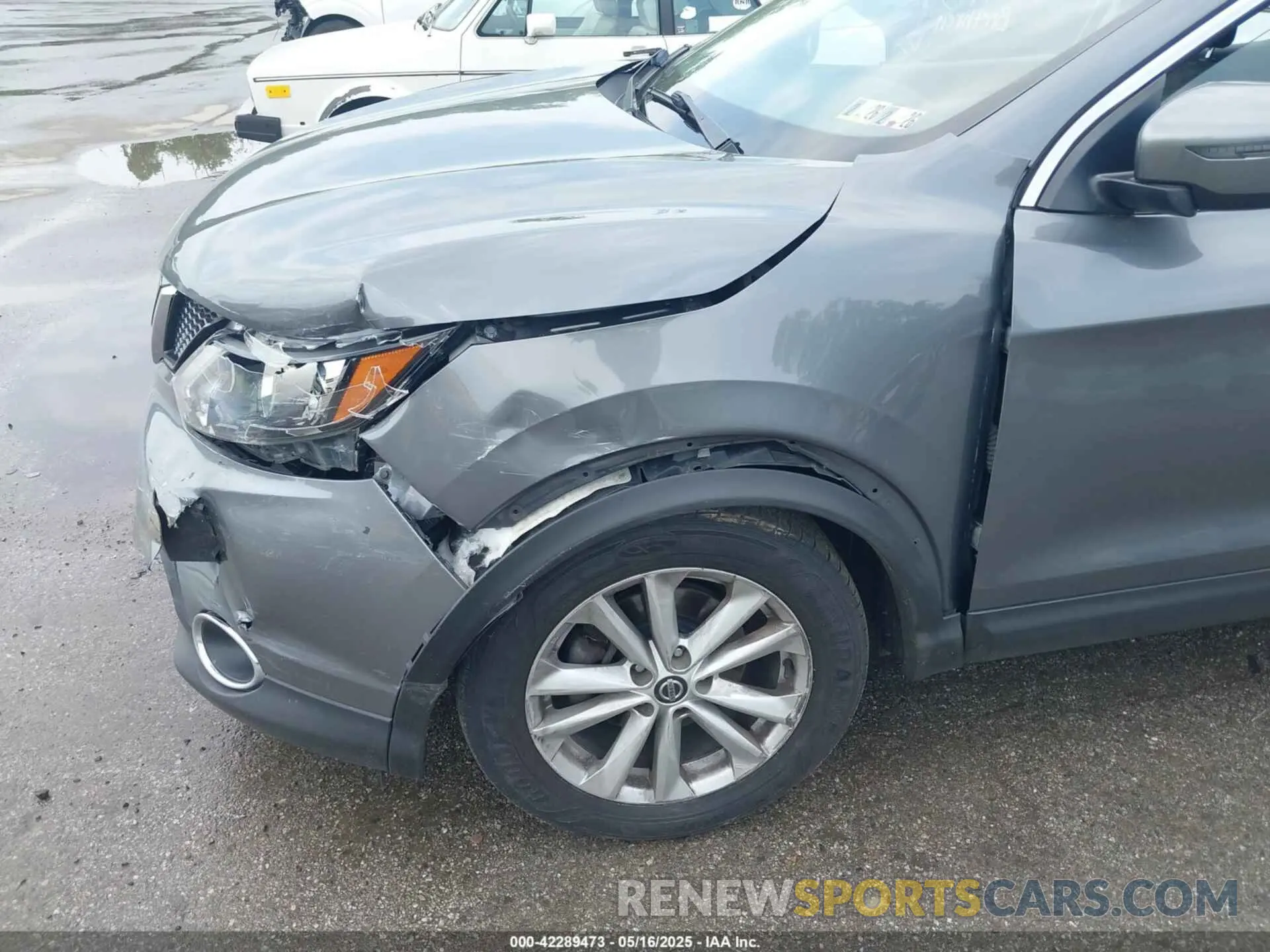 6 Photograph of a damaged car JN1BJ1CRXKW311797 NISSAN ROGUE SPORT 2019