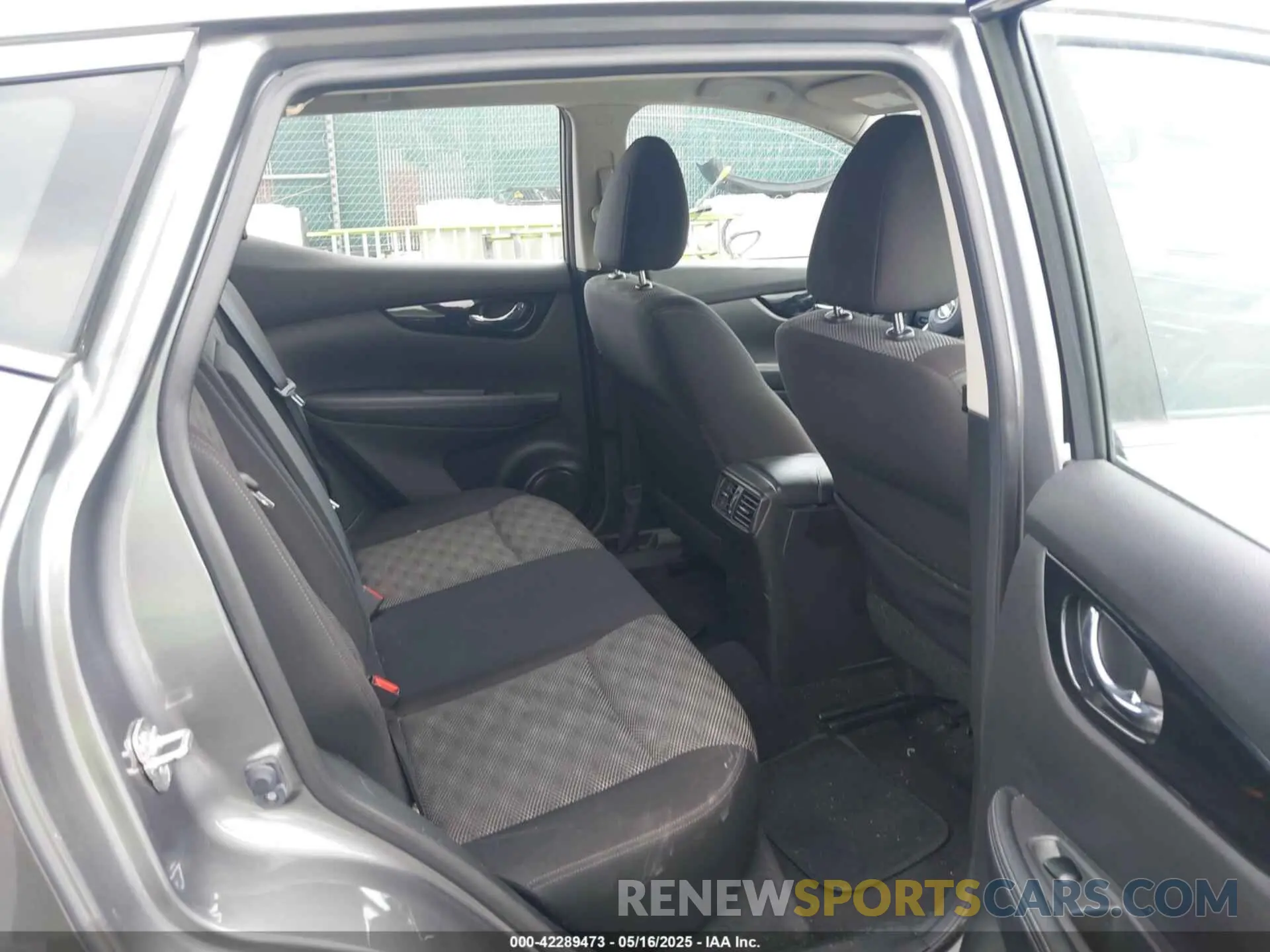 8 Photograph of a damaged car JN1BJ1CRXKW311797 NISSAN ROGUE SPORT 2019
