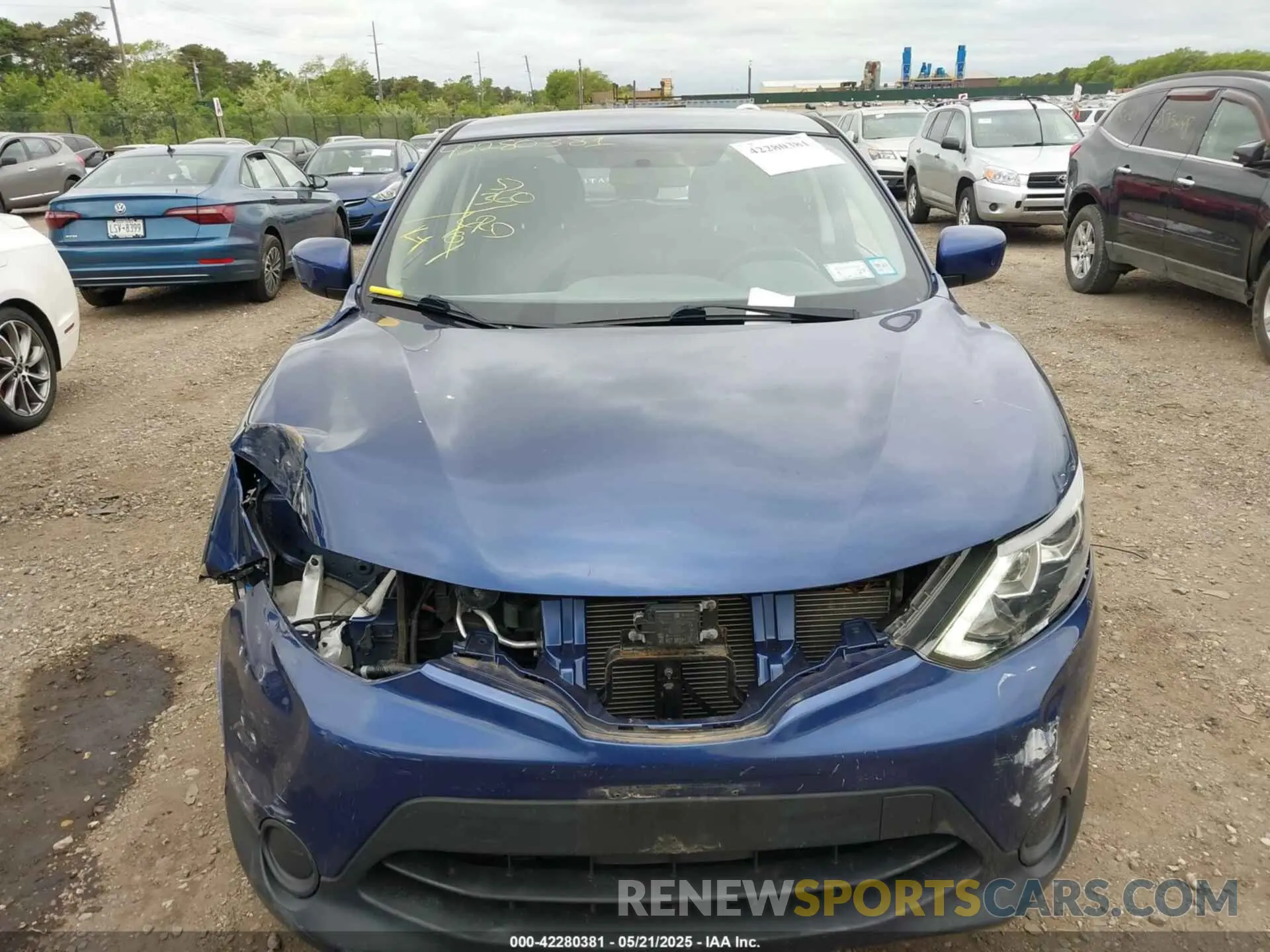 12 Photograph of a damaged car JN1BJ1CRXKW333511 NISSAN ROGUE SPORT 2019
