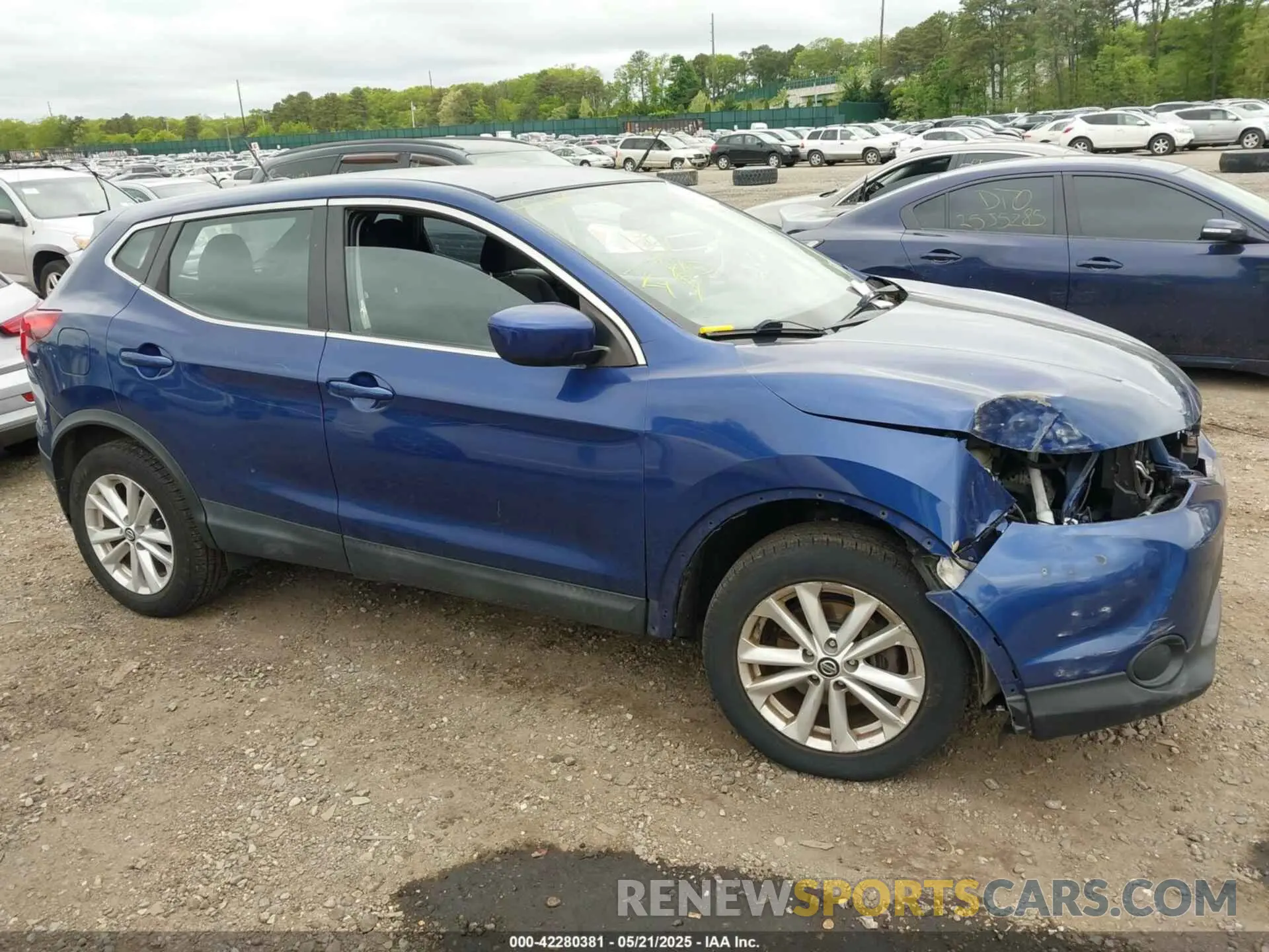 13 Photograph of a damaged car JN1BJ1CRXKW333511 NISSAN ROGUE SPORT 2019