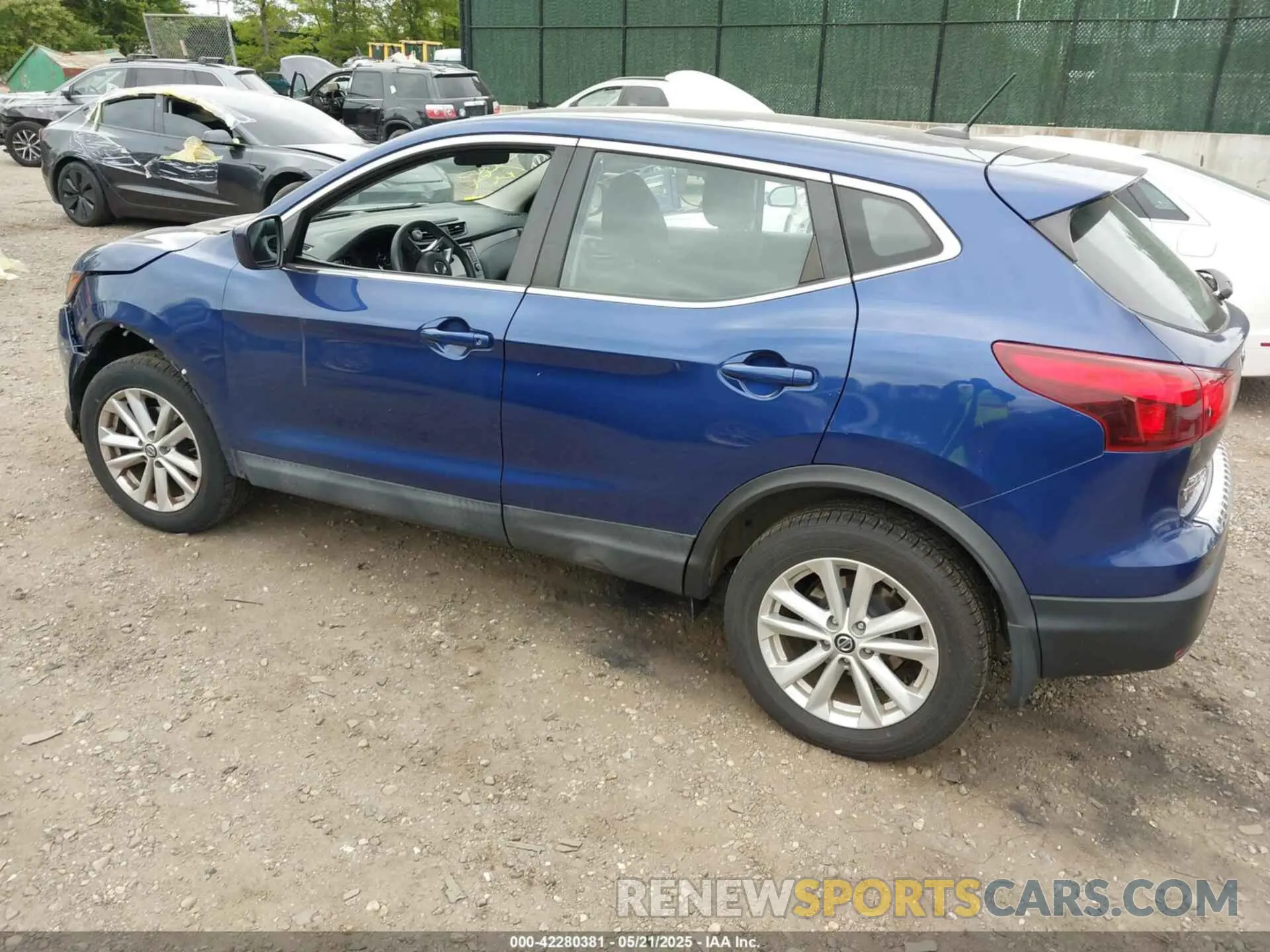 3 Photograph of a damaged car JN1BJ1CRXKW333511 NISSAN ROGUE SPORT 2019