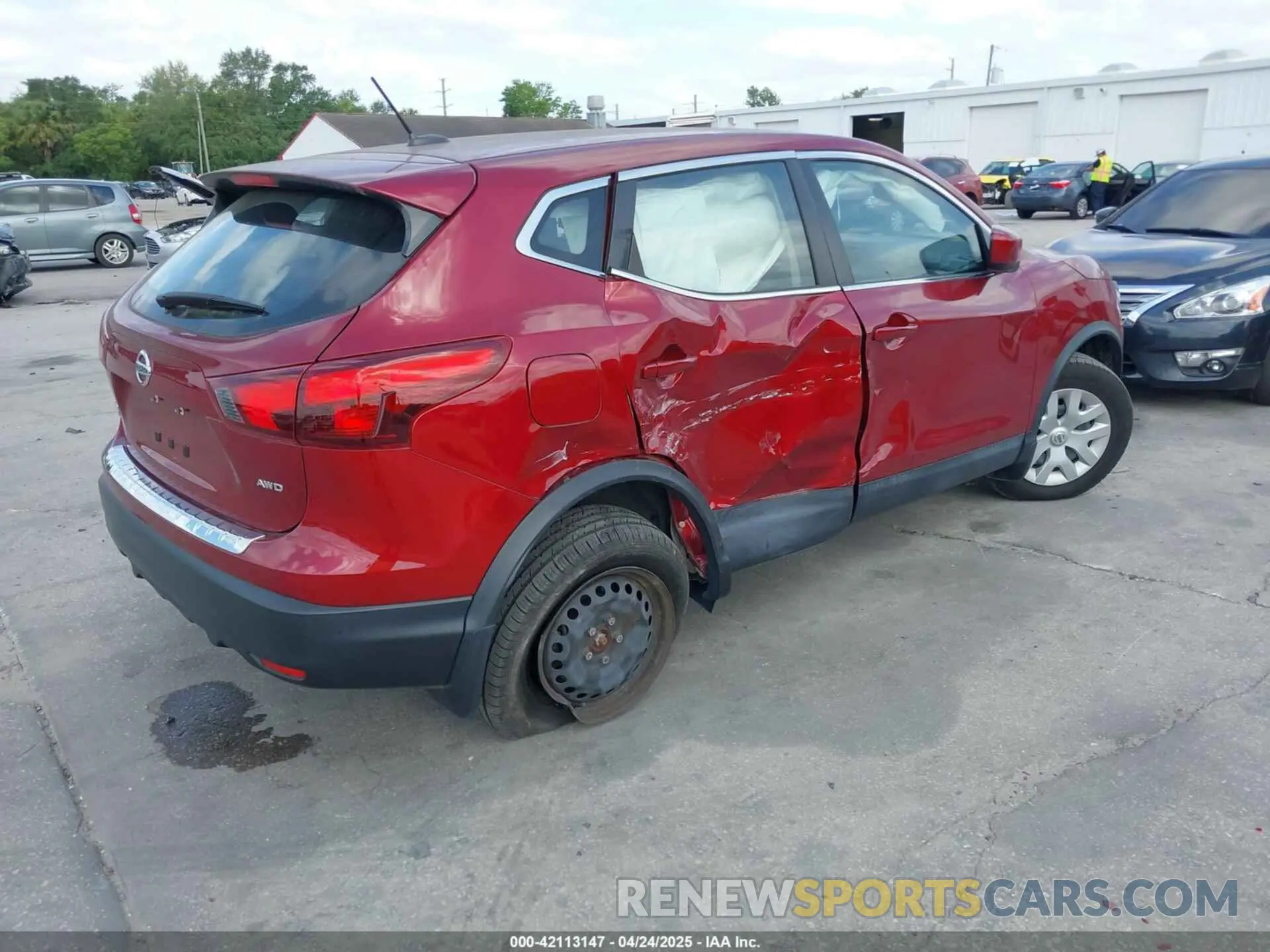 4 Photograph of a damaged car JN1BJ1CRXKW350843 NISSAN ROGUE SPORT 2019