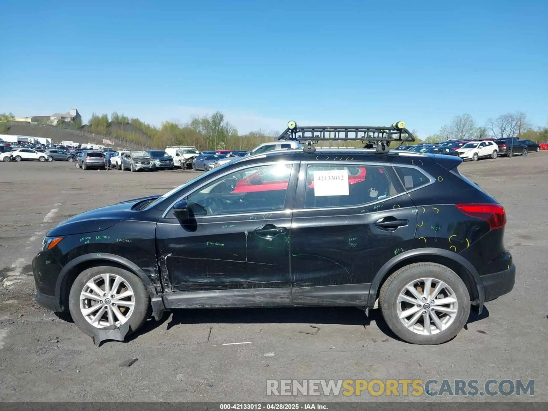 14 Photograph of a damaged car JN1BJ1CRXKW622324 NISSAN ROGUE SPORT 2019