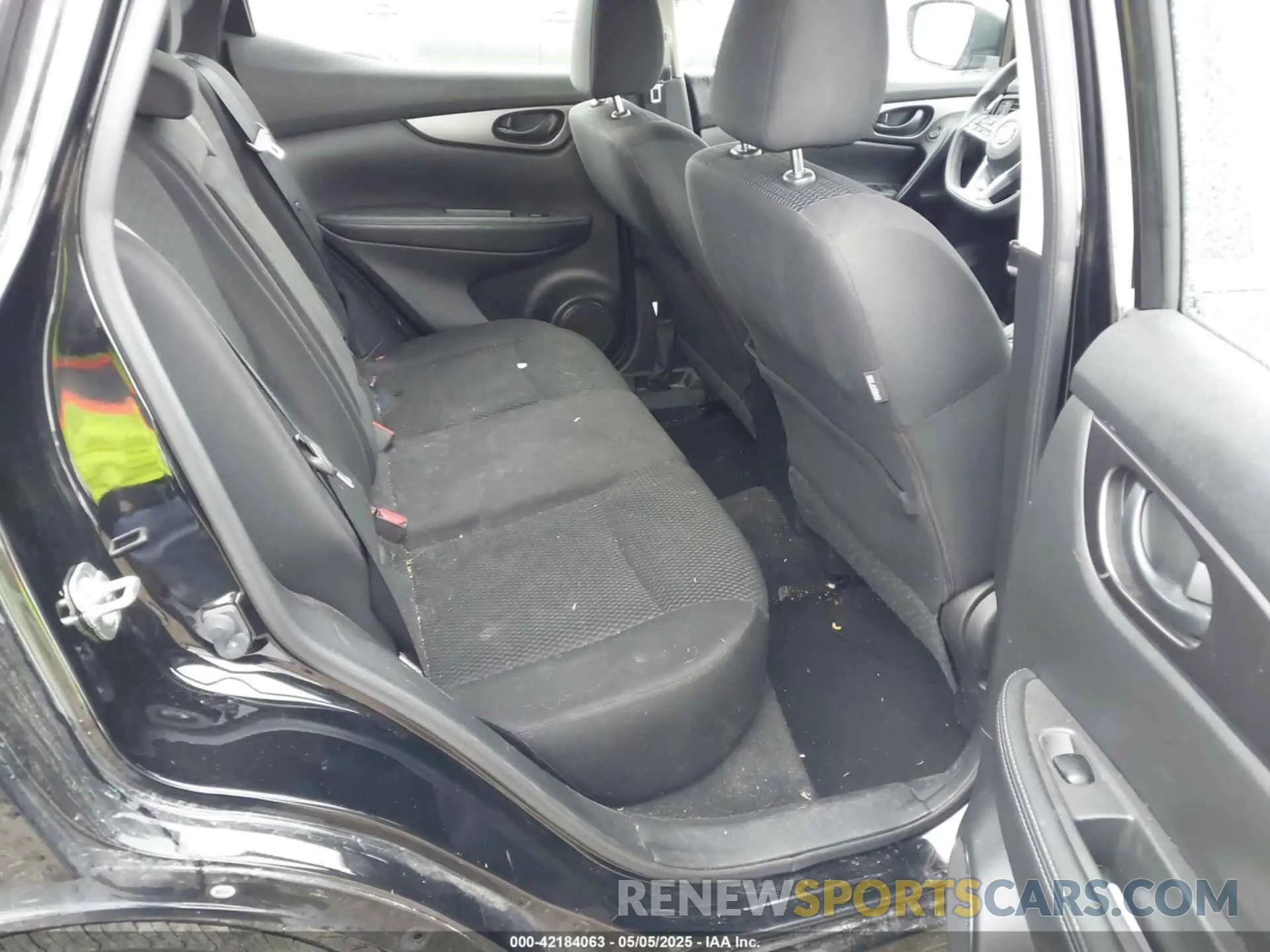 8 Photograph of a damaged car JN1BJ1CRXKW625059 NISSAN ROGUE SPORT 2019