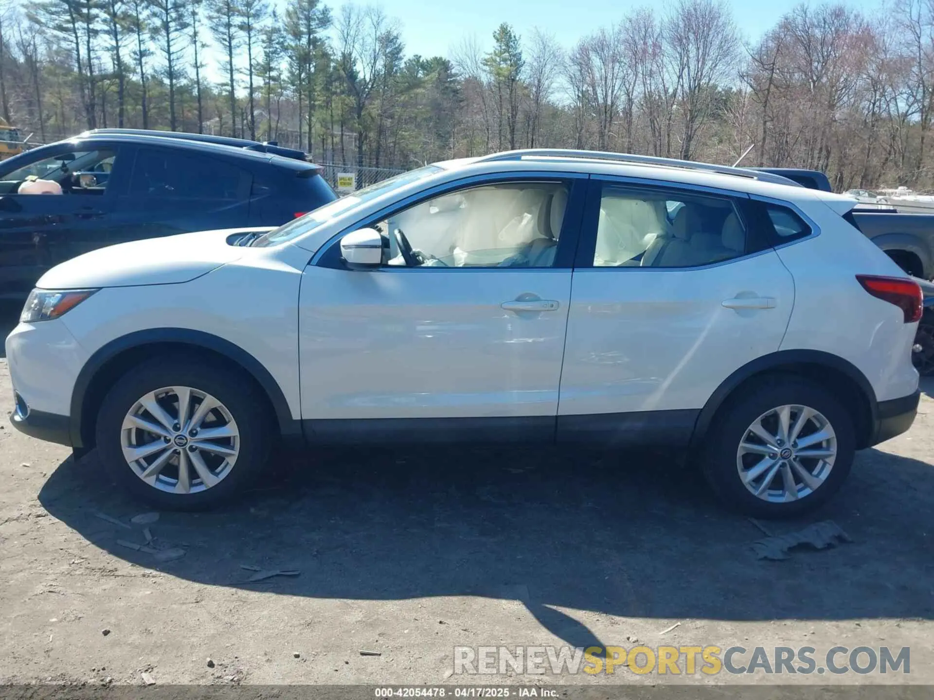 14 Photograph of a damaged car JN1BJ1CRXKW626633 NISSAN ROGUE SPORT 2019