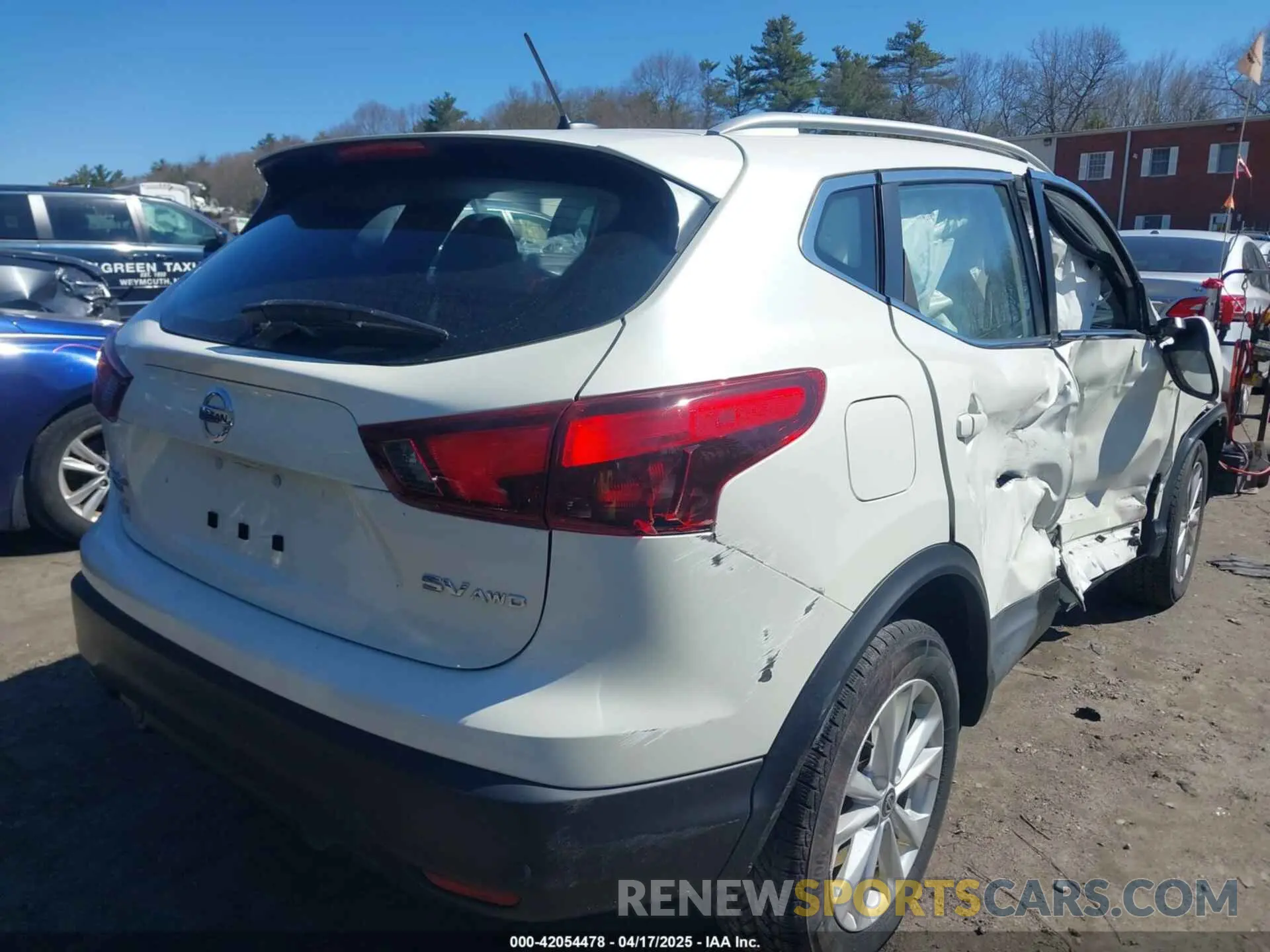 4 Photograph of a damaged car JN1BJ1CRXKW626633 NISSAN ROGUE SPORT 2019