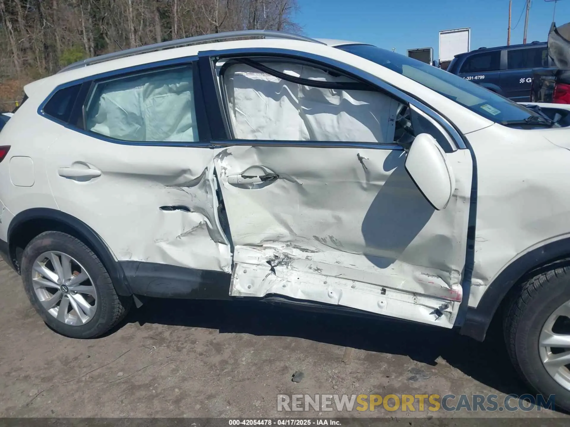 6 Photograph of a damaged car JN1BJ1CRXKW626633 NISSAN ROGUE SPORT 2019