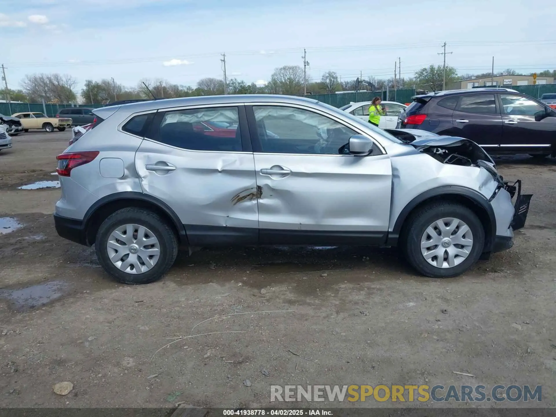 14 Photograph of a damaged car JN1BJ1CV0LW255965 NISSAN ROGUE SPORT 2020