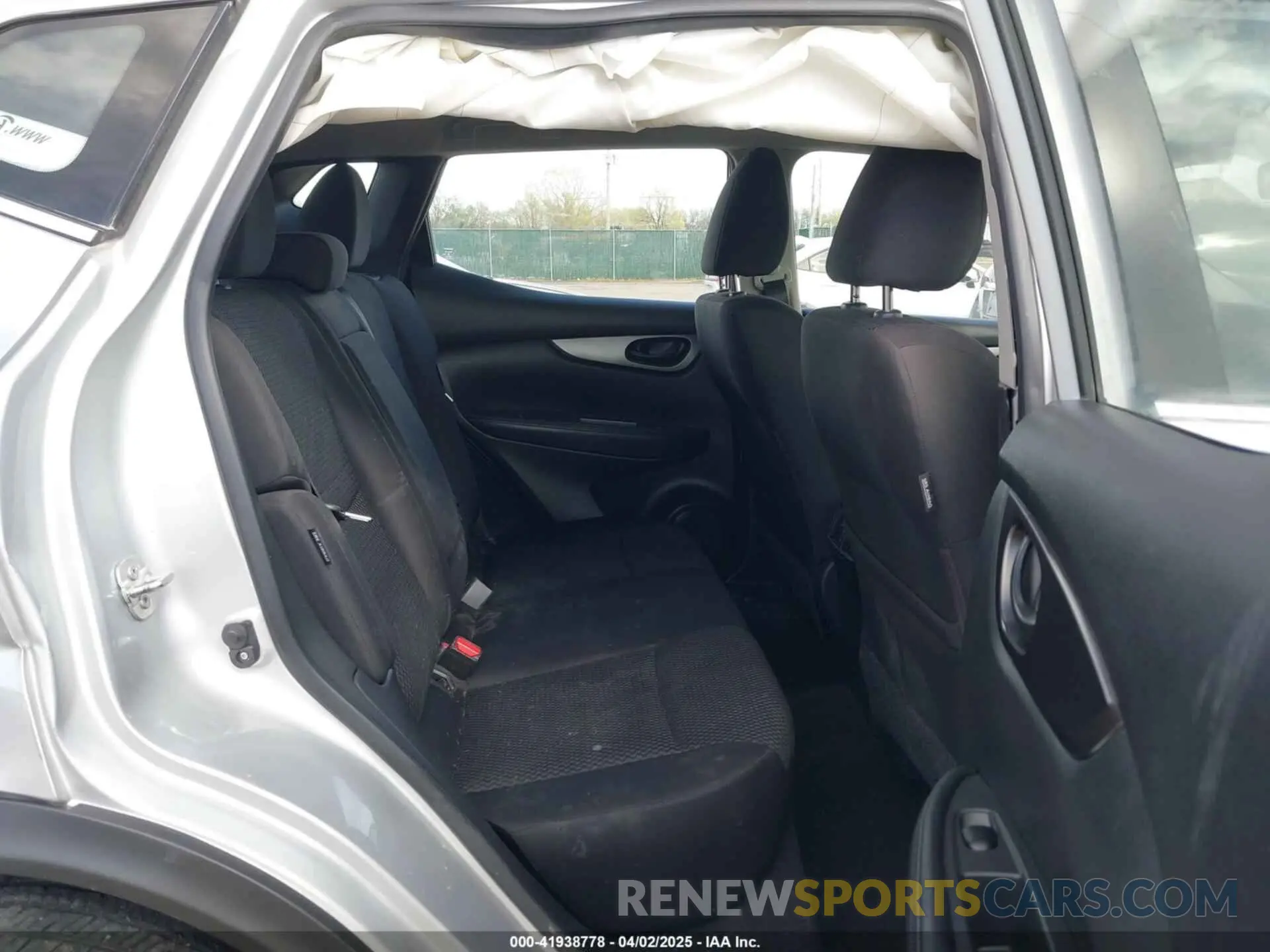 8 Photograph of a damaged car JN1BJ1CV0LW255965 NISSAN ROGUE SPORT 2020