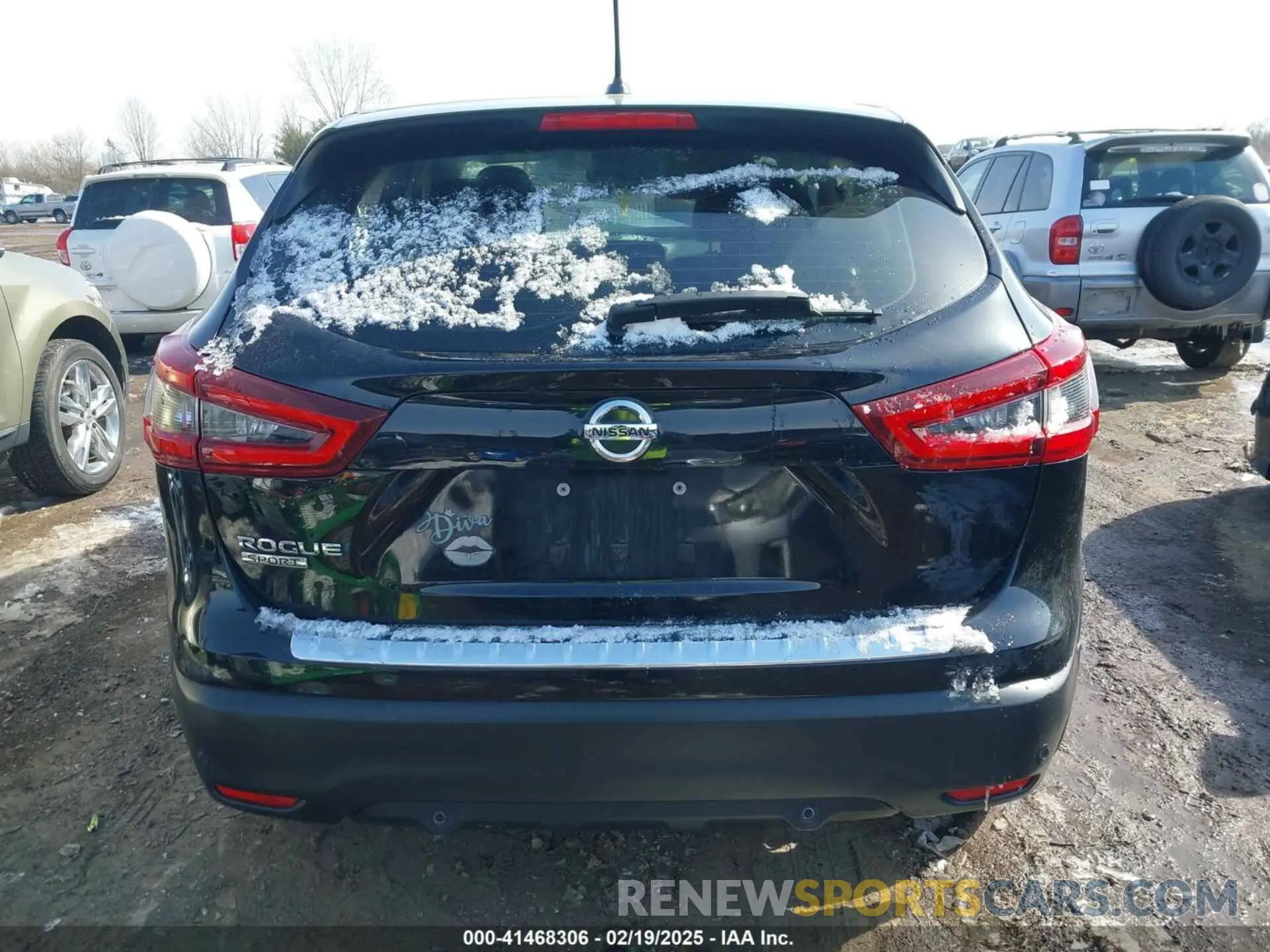 17 Photograph of a damaged car JN1BJ1CV0LW261183 NISSAN ROGUE SPORT 2020