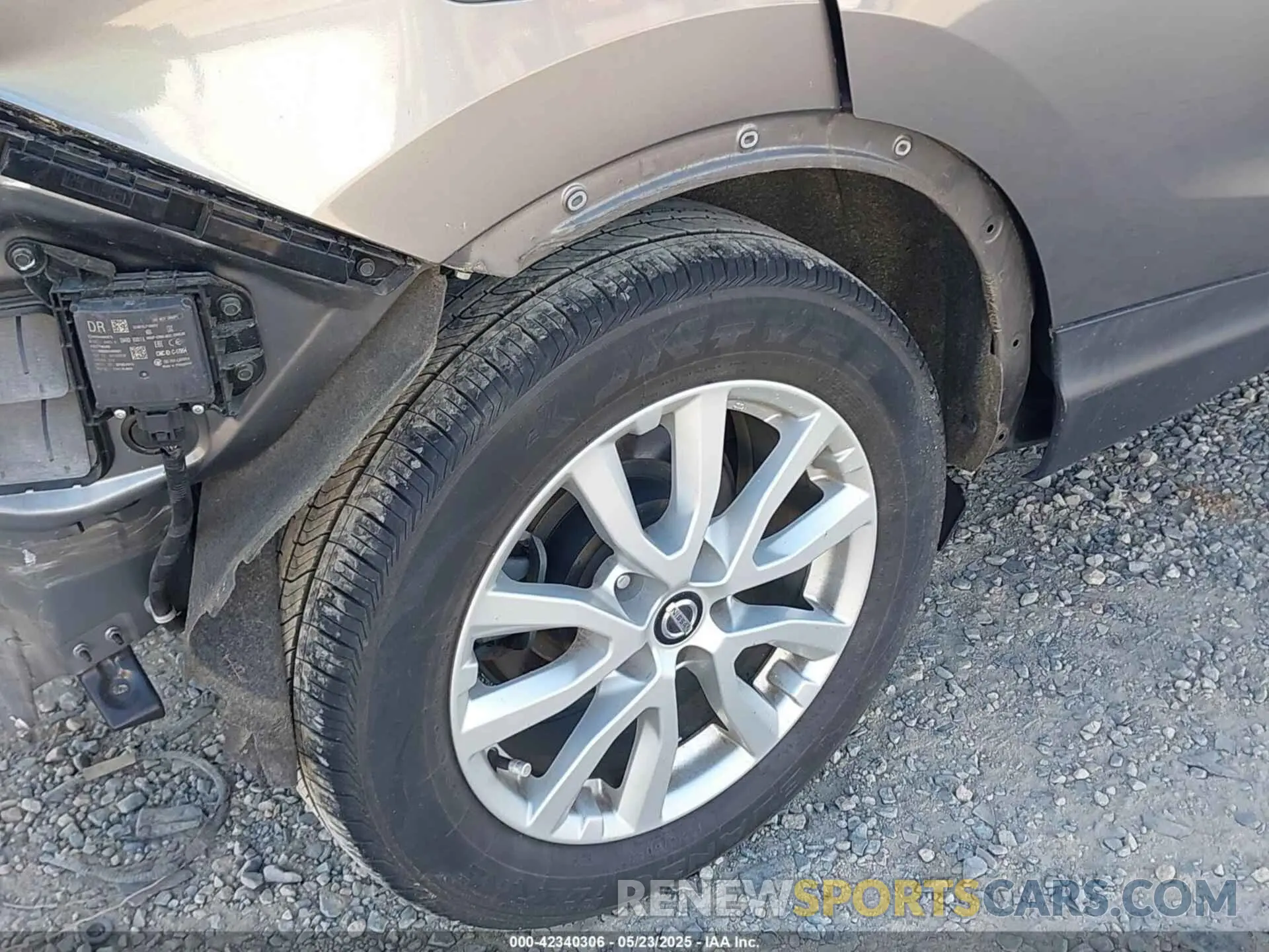 19 Photograph of a damaged car JN1BJ1CV0LW273561 NISSAN ROGUE SPORT 2020
